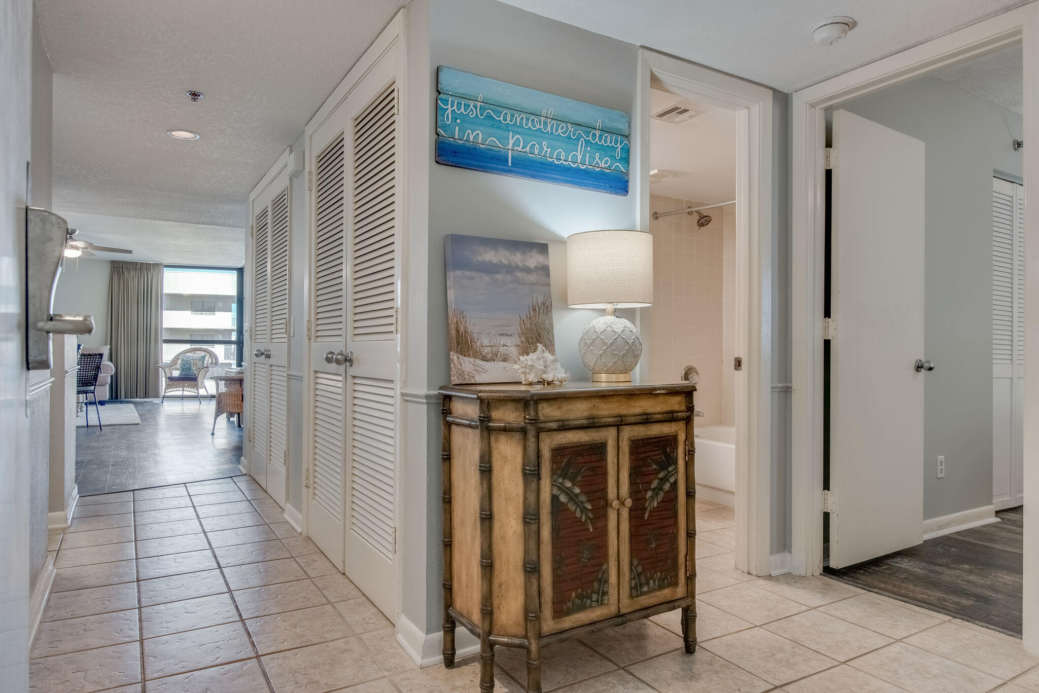 MAINSAIL CONDO PH 5 - Residential