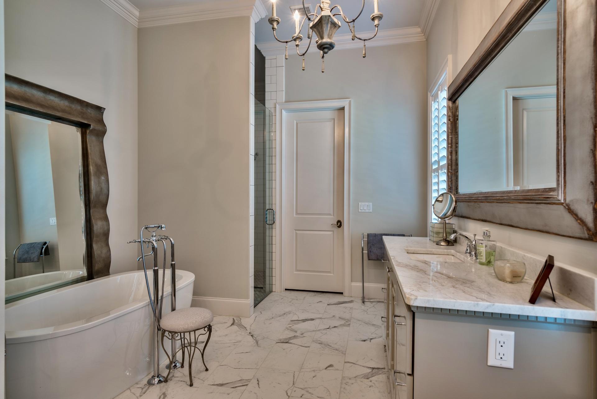 BURNT PINE - Residential