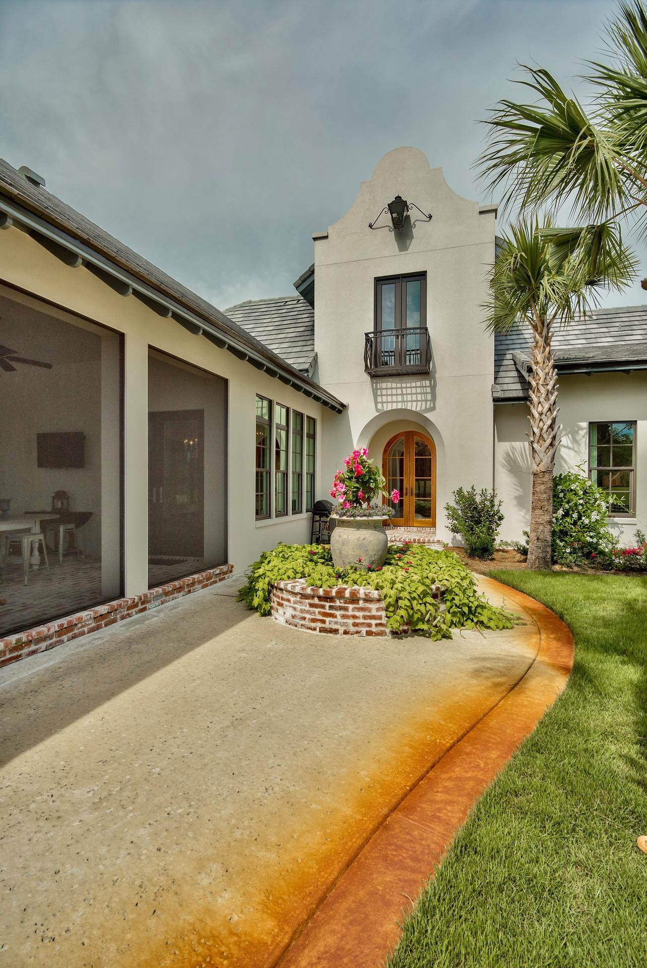 BURNT PINE - Residential