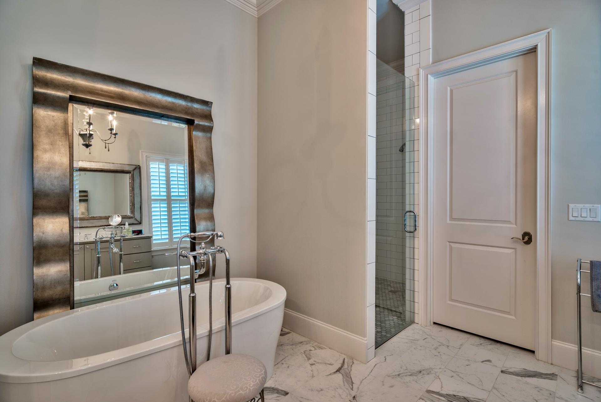 BURNT PINE - Residential