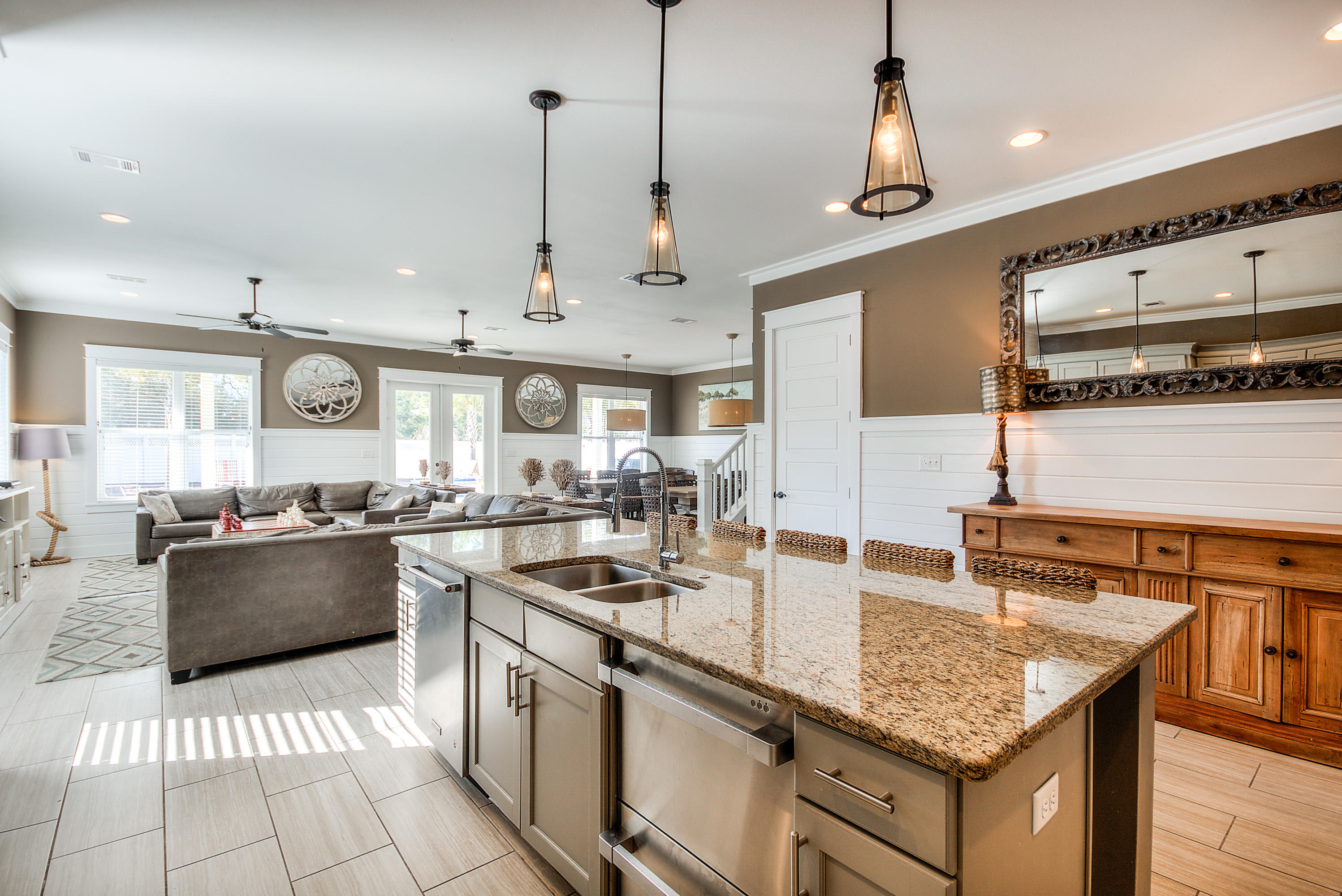 GULF SHORE MANOR - Residential