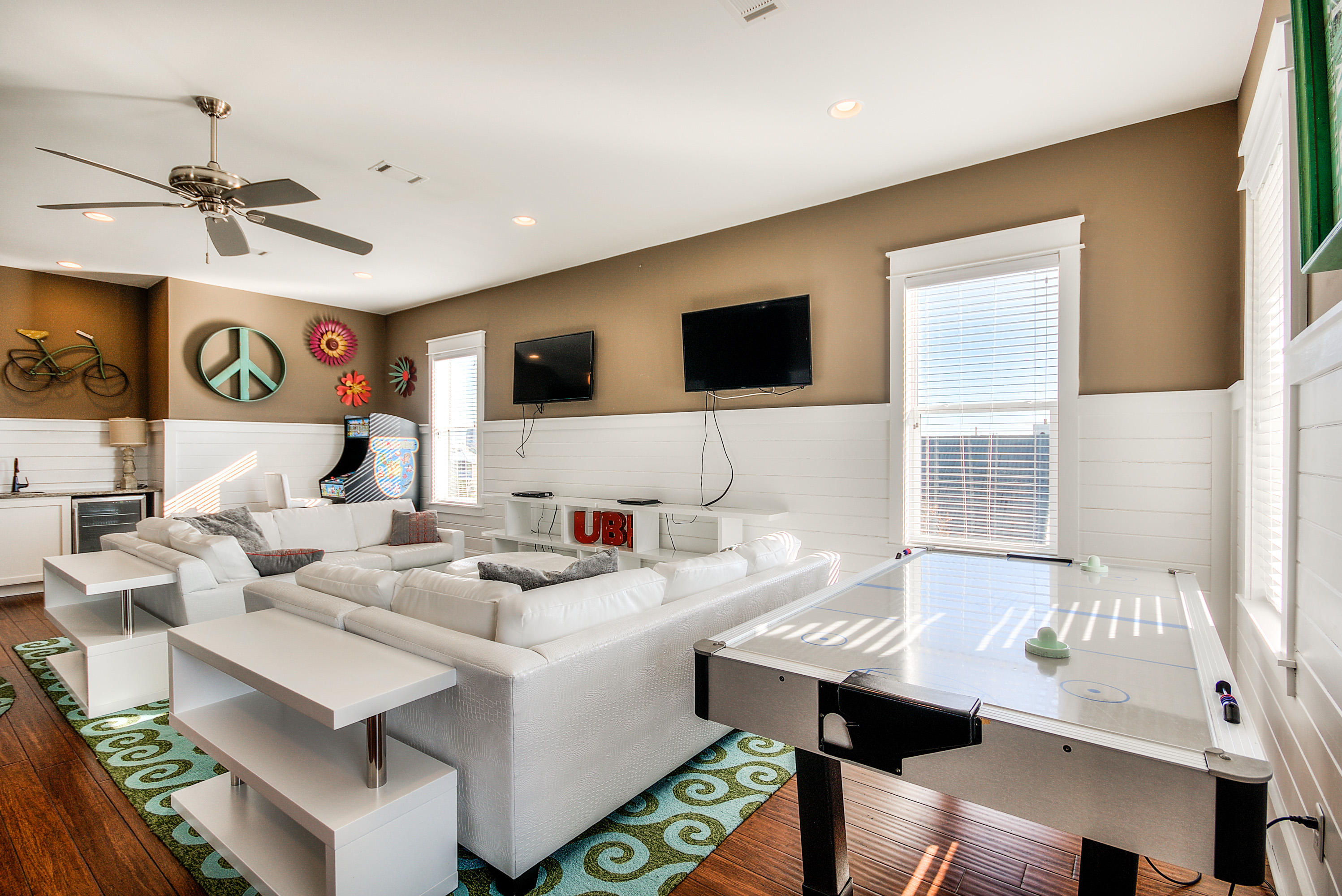 GULF SHORE MANOR - Residential