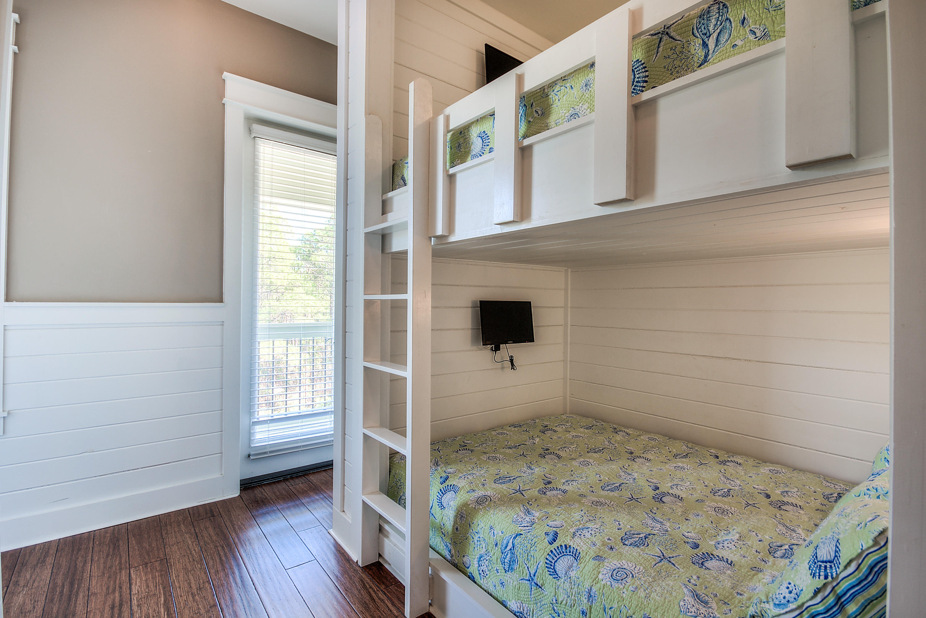 GULF SHORE MANOR - Residential