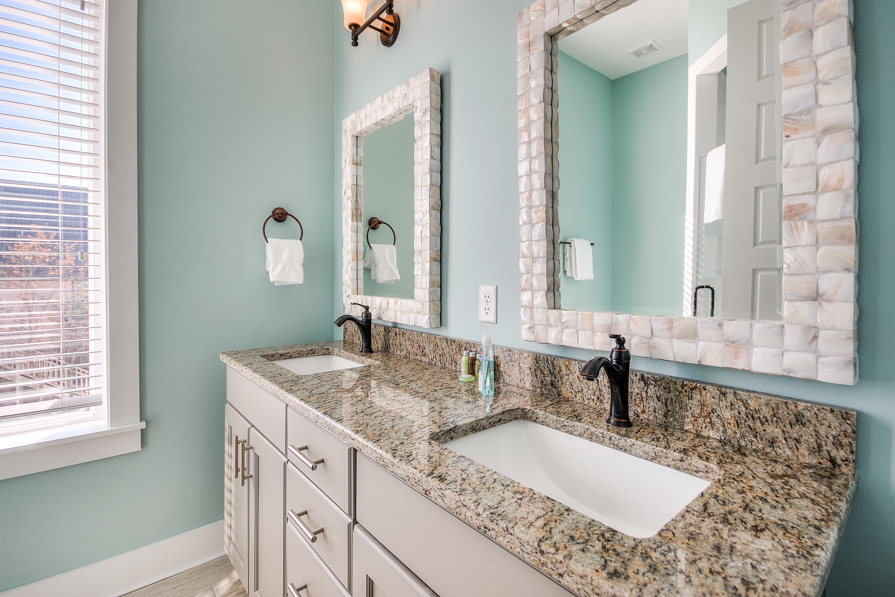GULF SHORE MANOR - Residential