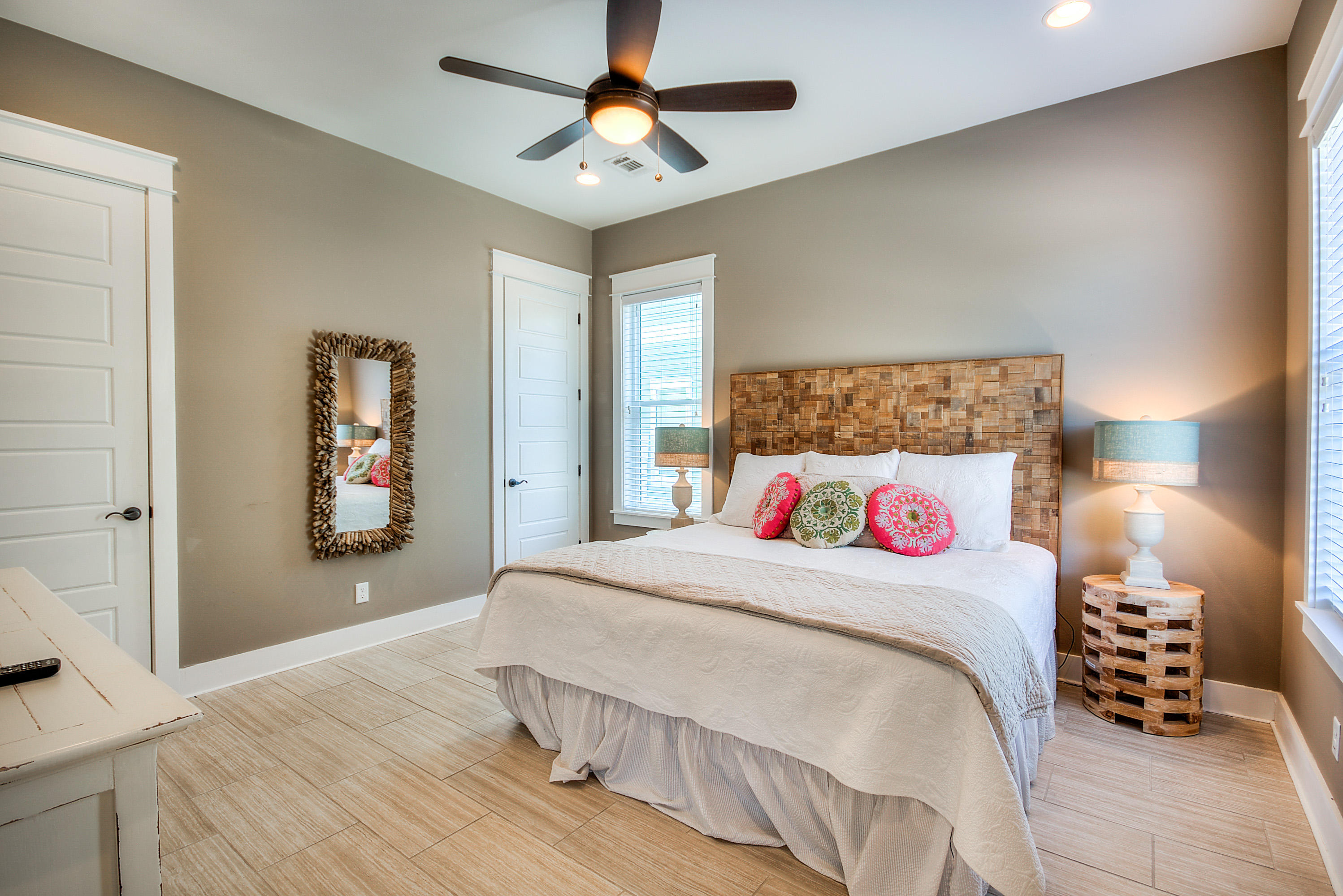 GULF SHORE MANOR - Residential