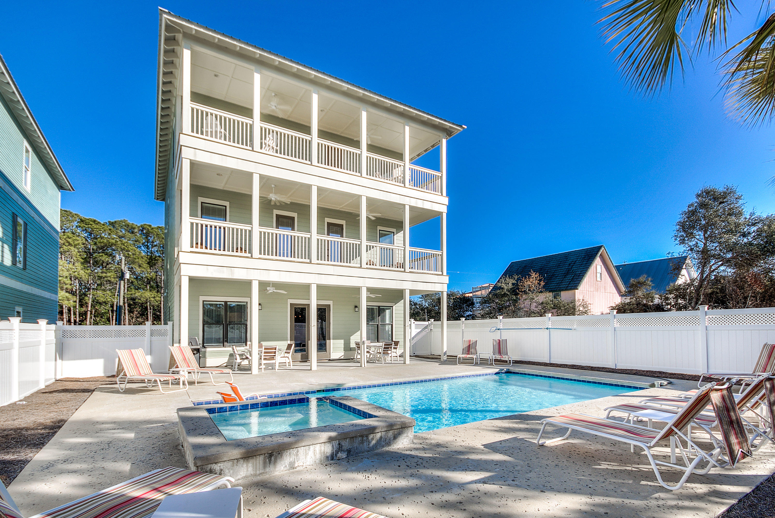 GULF SHORE MANOR - Residential