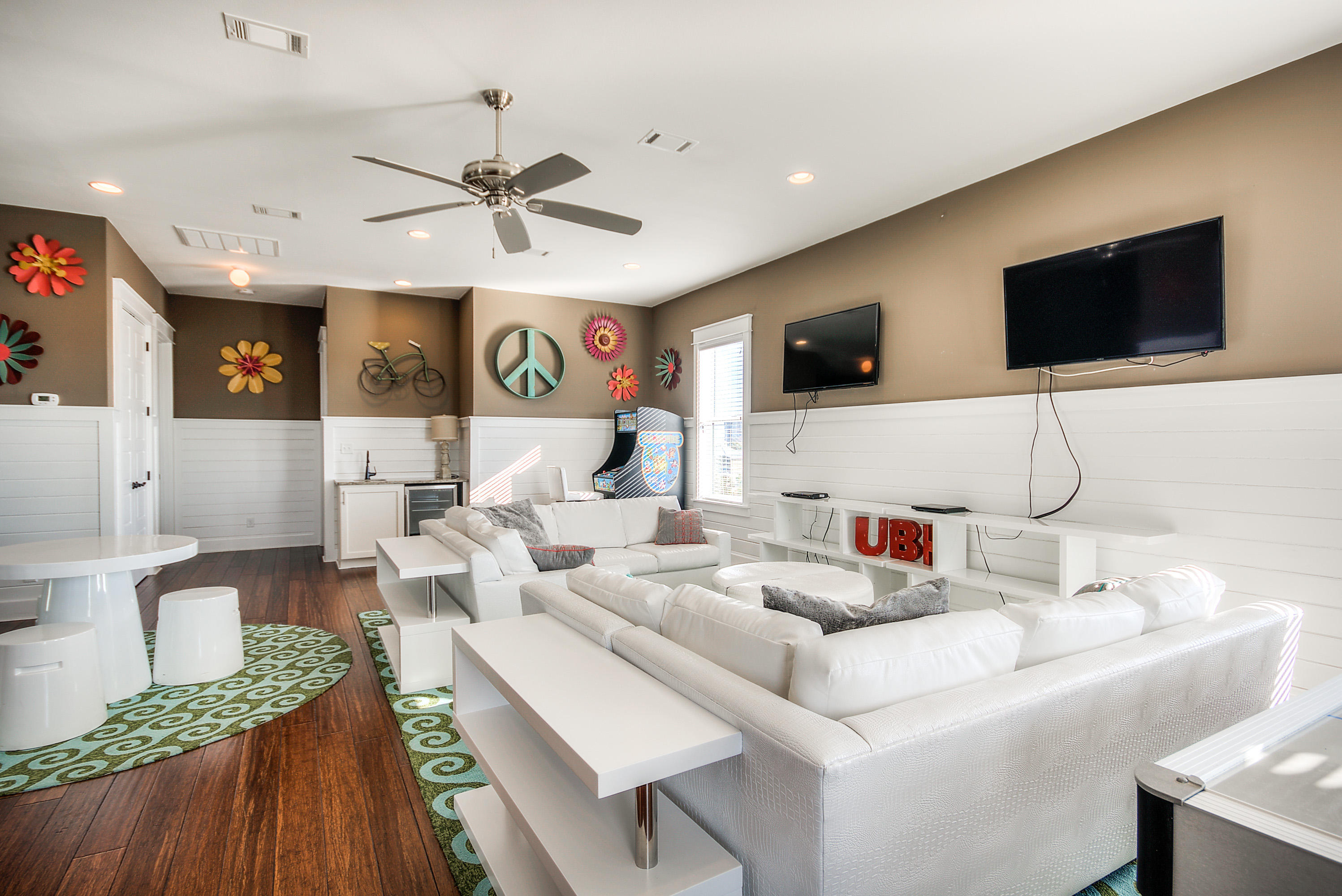 GULF SHORE MANOR - Residential