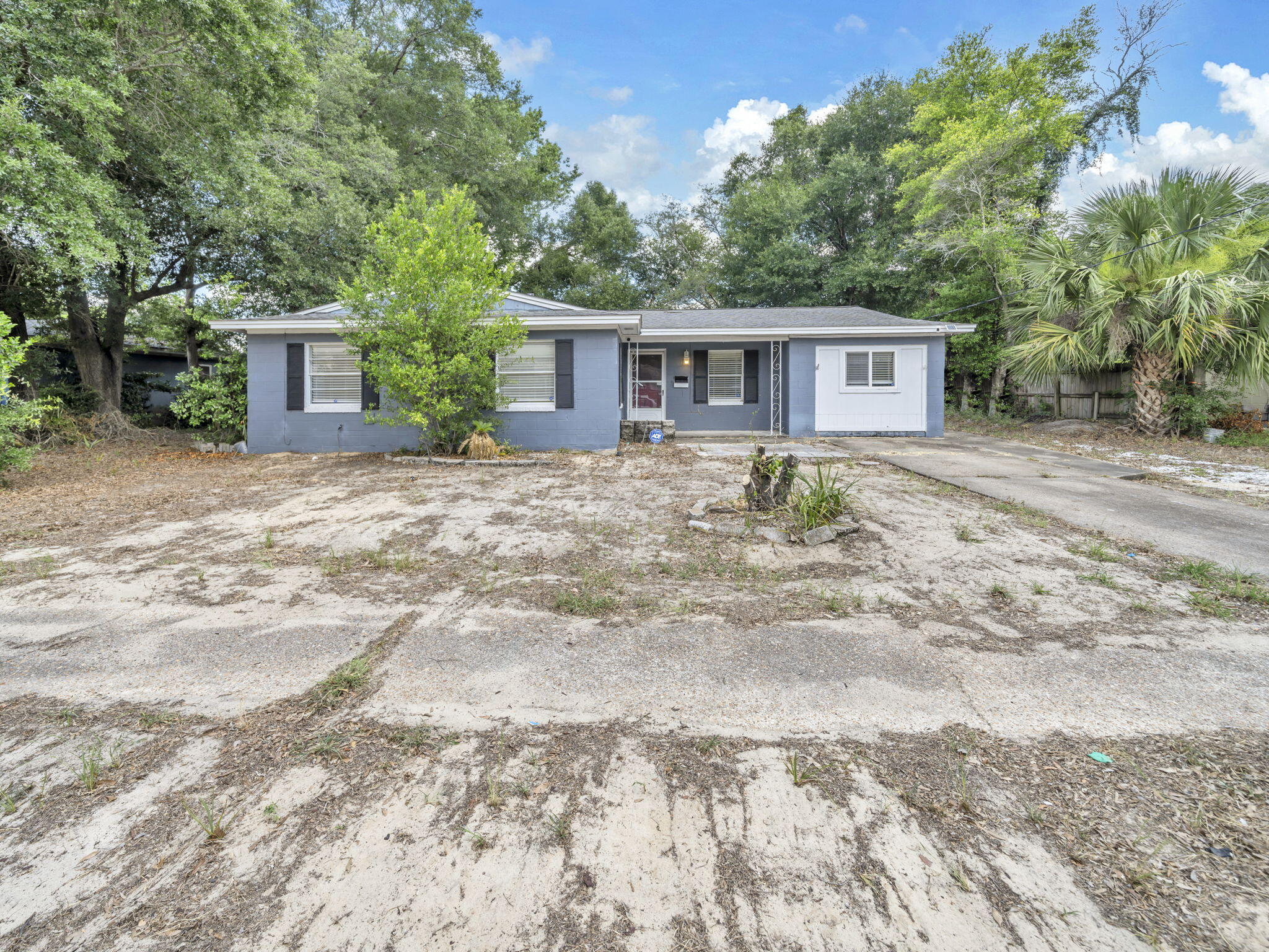 MID PINES S/D LOT 17 BLK A - Residential Lease