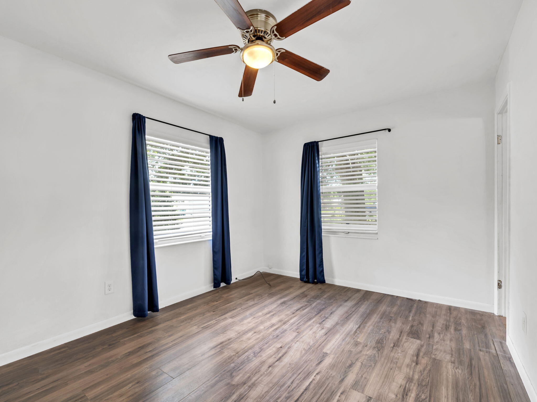 MID PINES S/D LOT 17 BLK A - Residential Lease