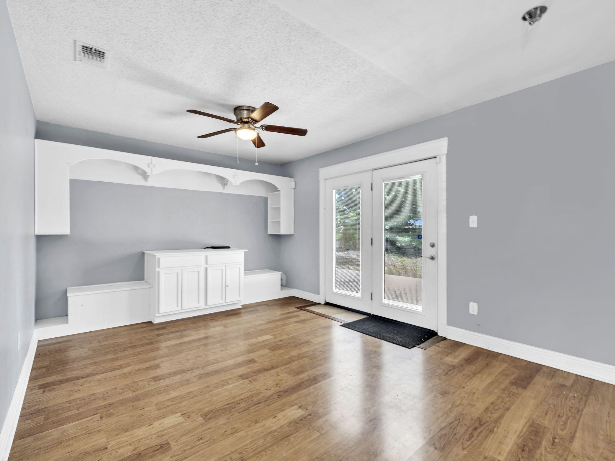 MID PINES S/D LOT 17 BLK A - Residential Lease