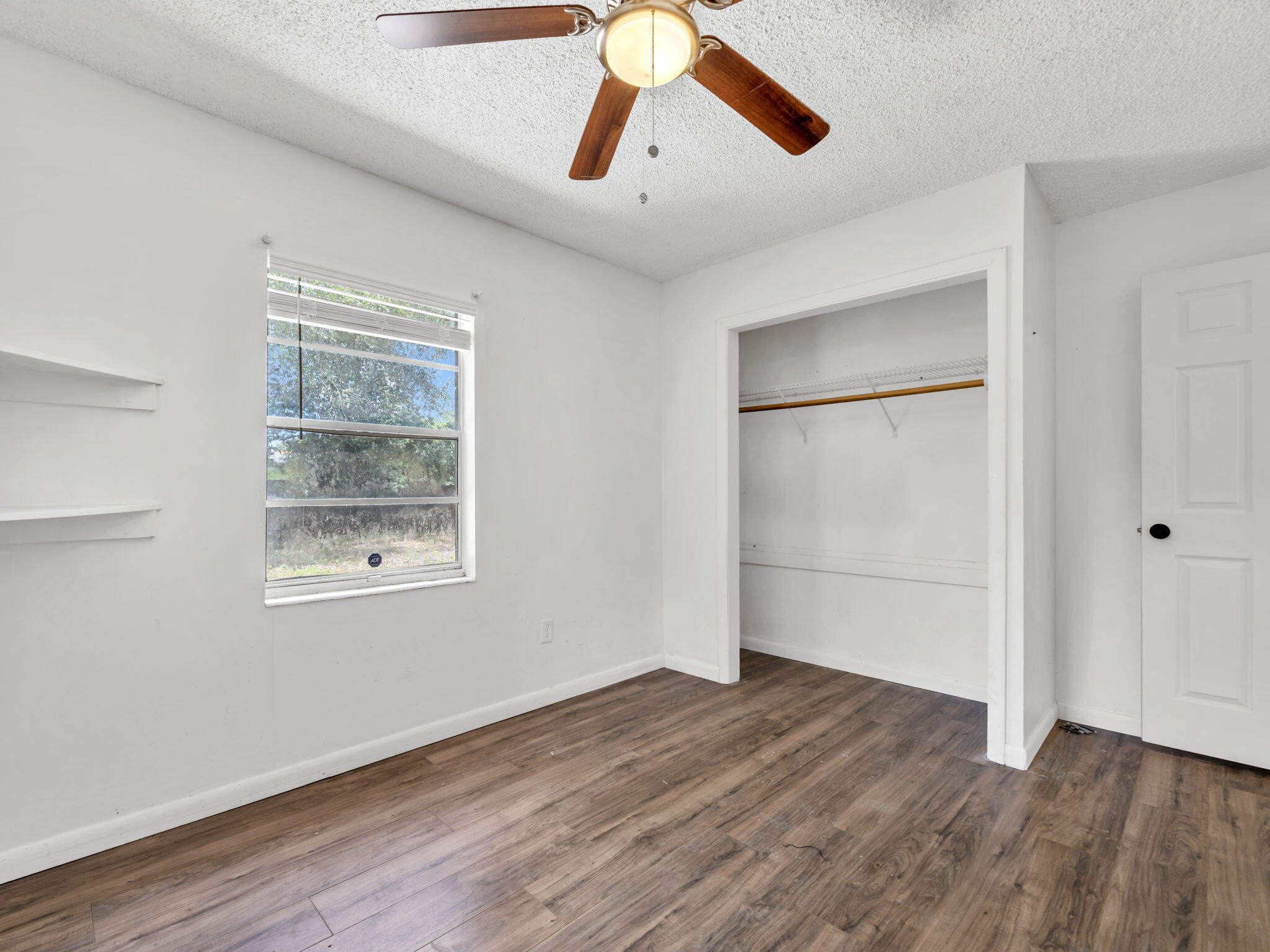 MID PINES S/D LOT 17 BLK A - Residential Lease