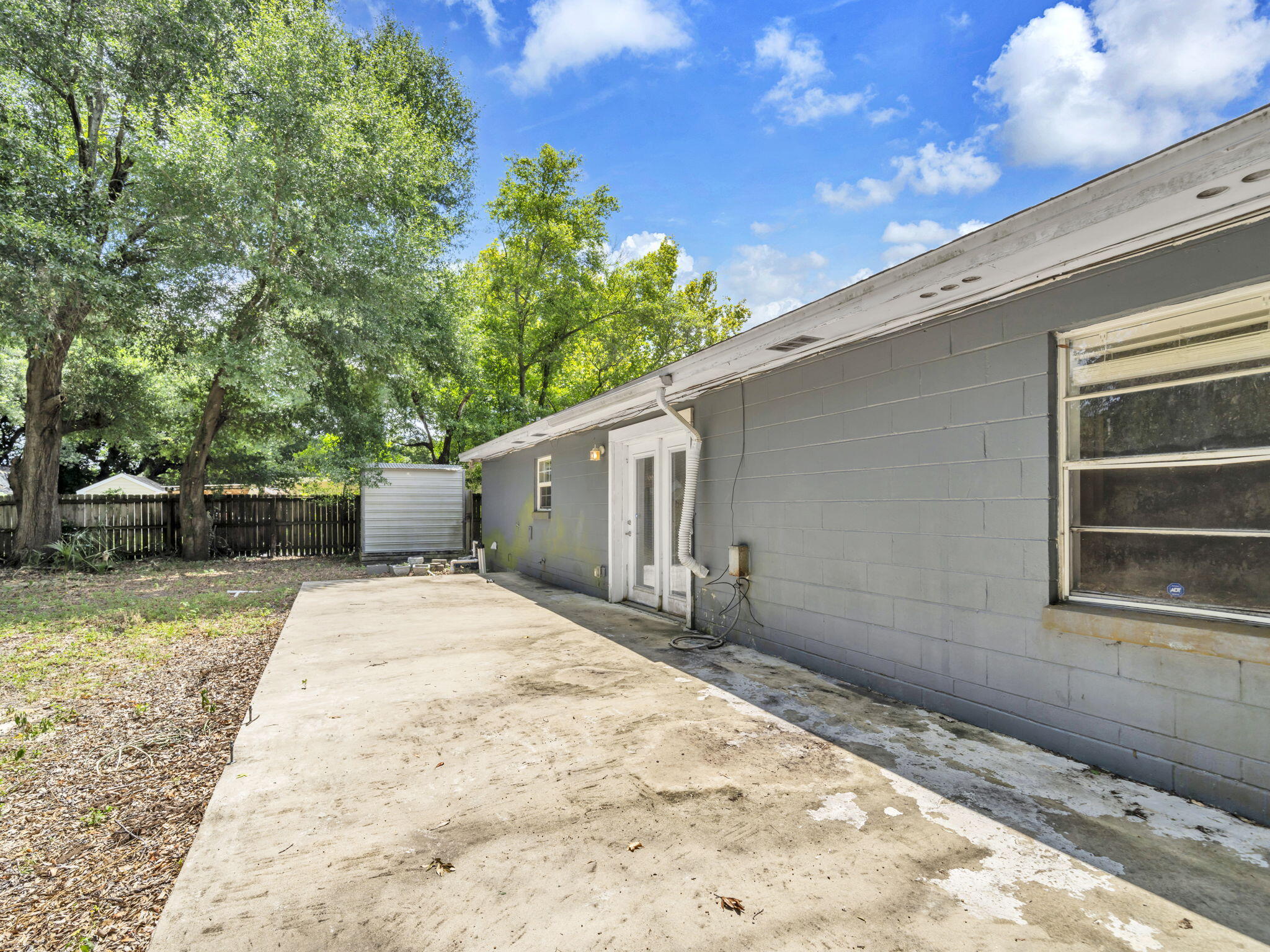 MID PINES S/D LOT 17 BLK A - Residential Lease