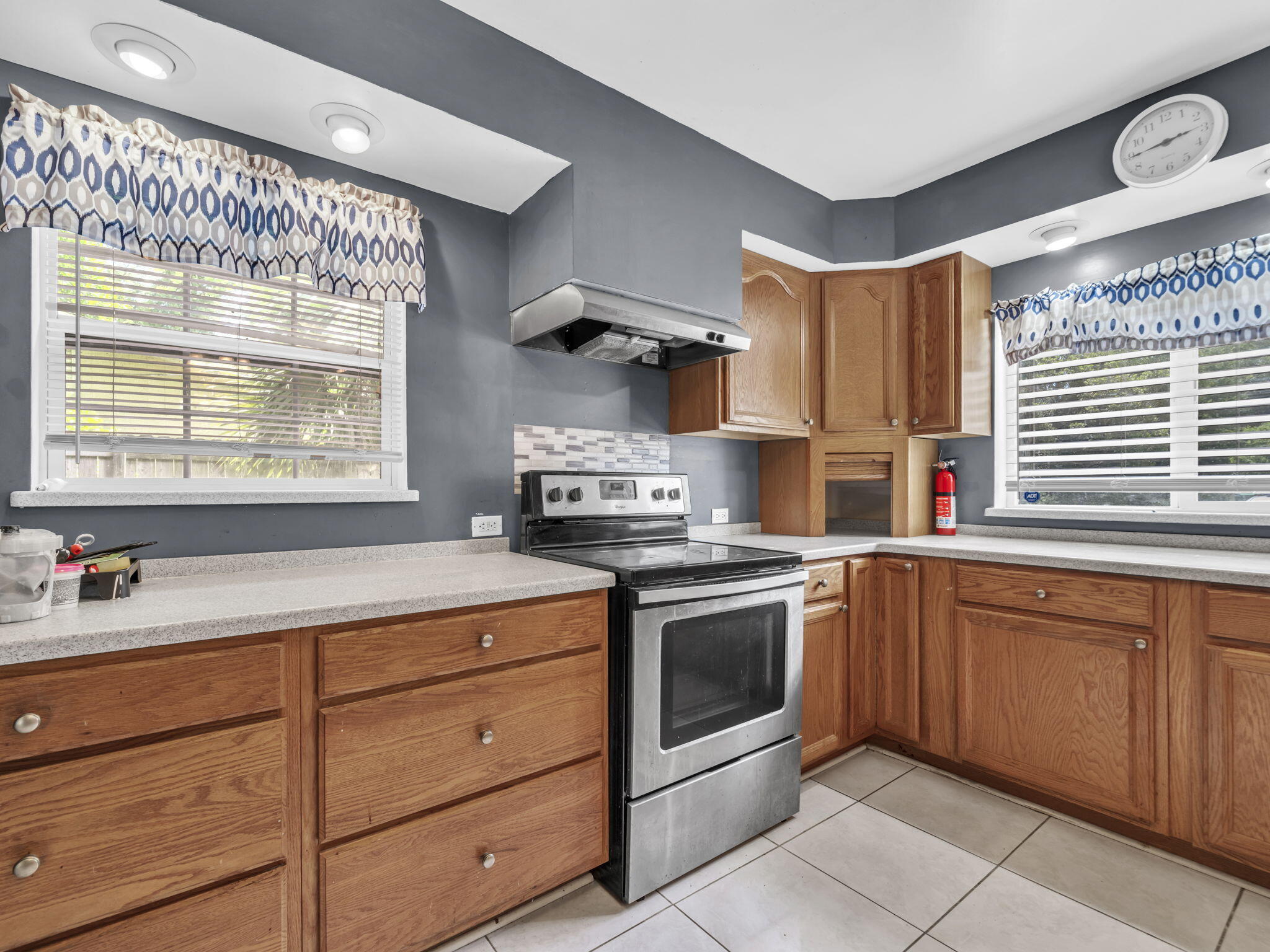 MID PINES S/D LOT 17 BLK A - Residential Lease