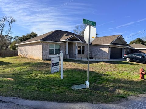 899 Al Hammett Road Mary Esther FL 32569