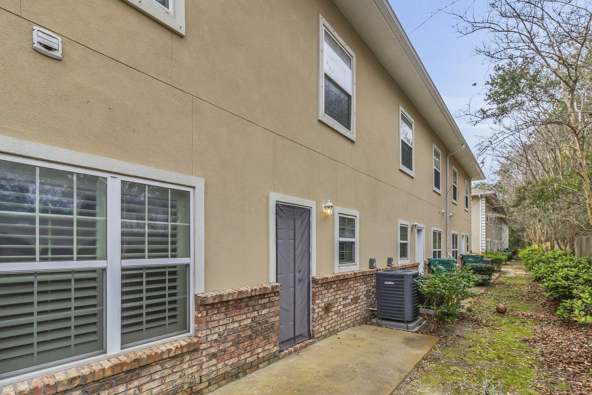MERIDIAN SQUARE T/H - Residential Lease