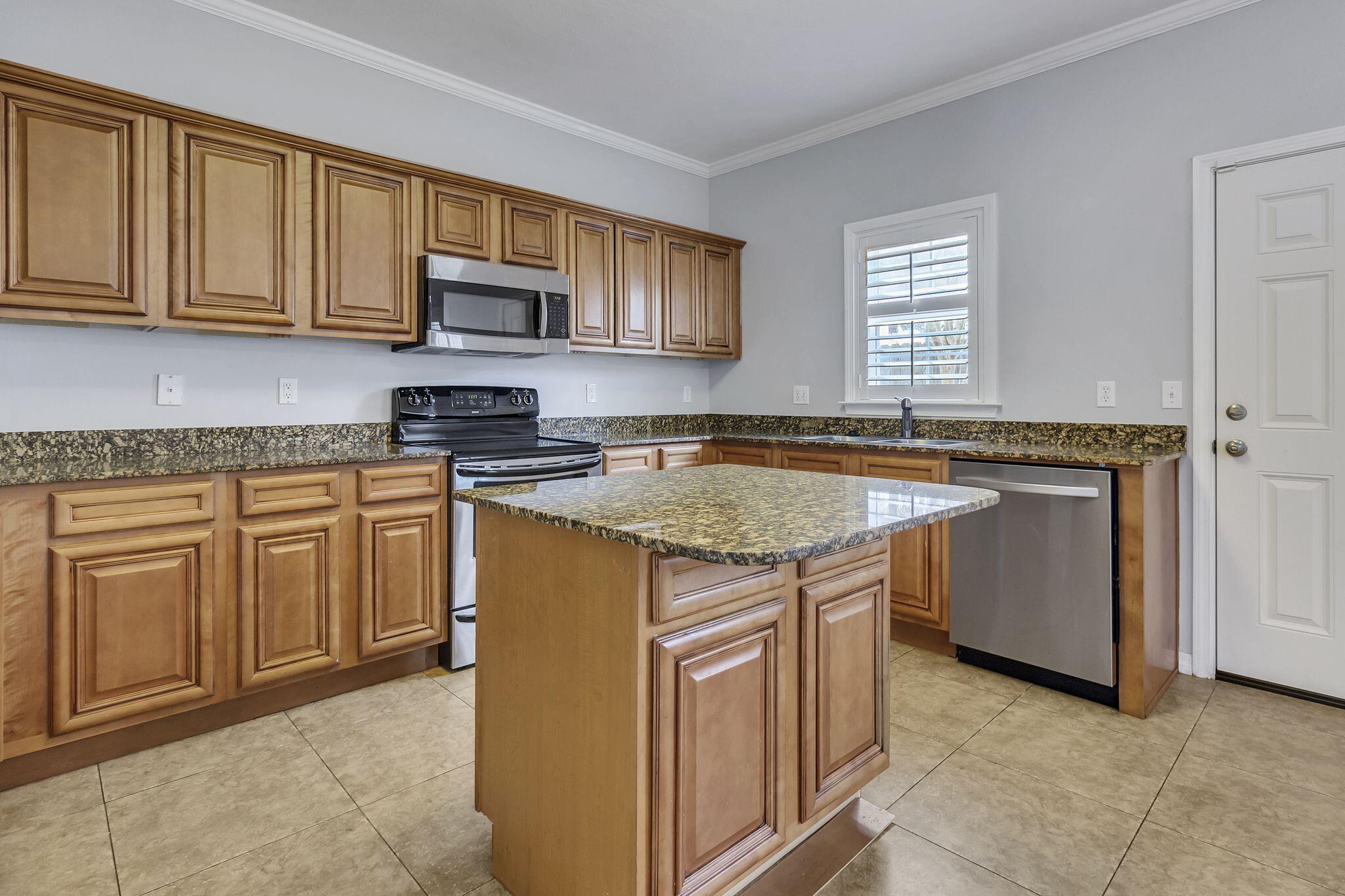 MERIDIAN SQUARE T/H - Residential Lease