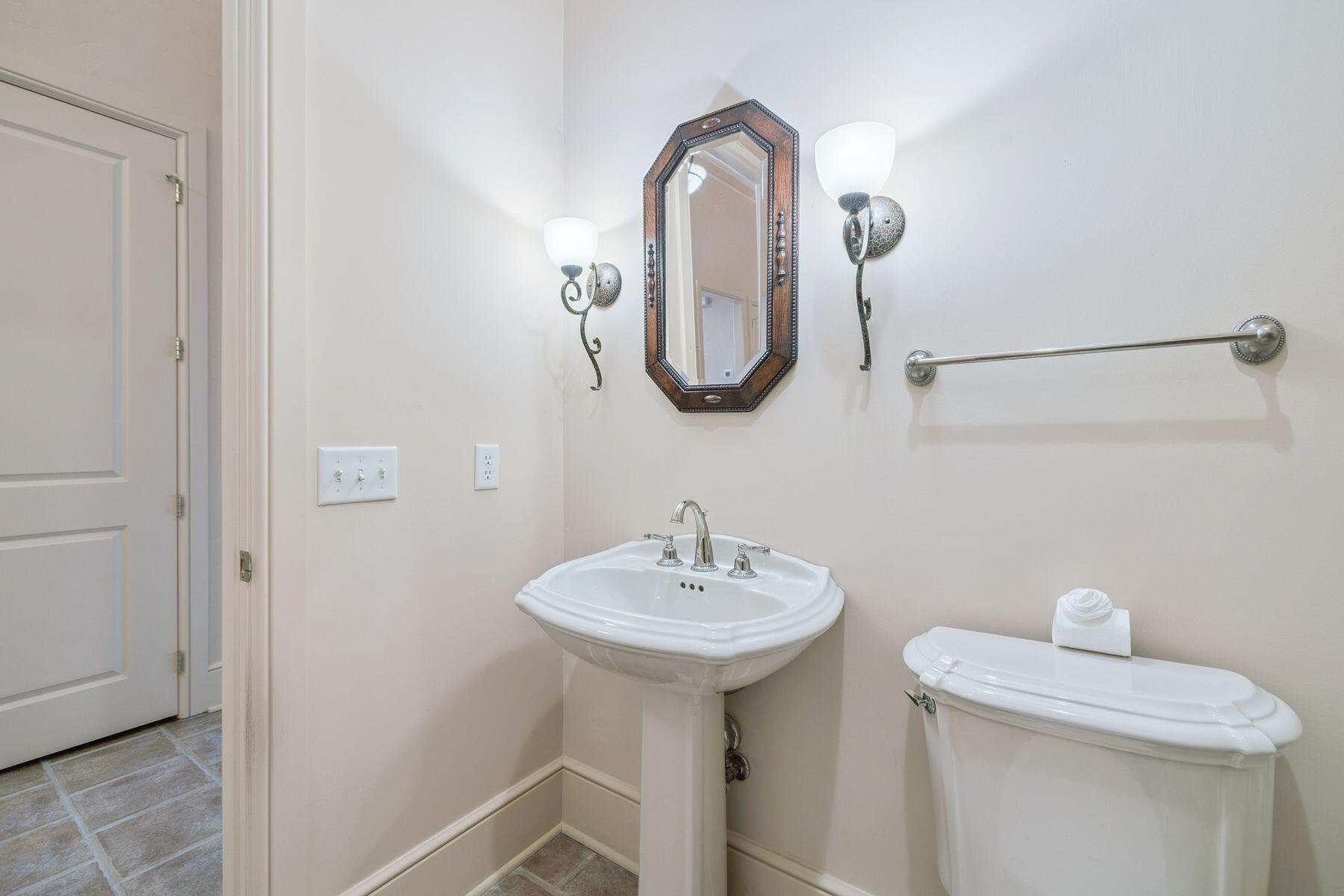 RETREAT THE - Residential