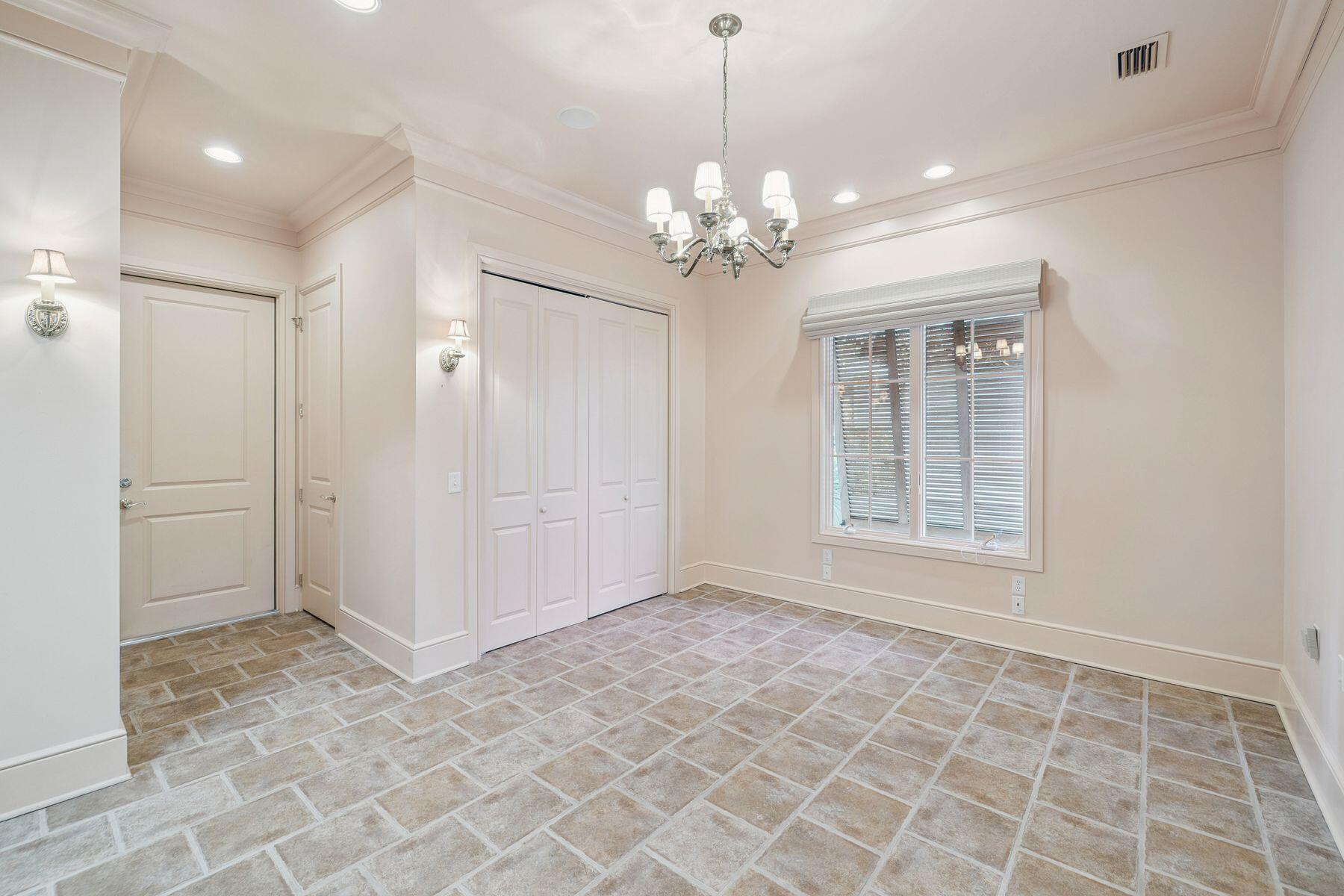 RETREAT THE - Residential