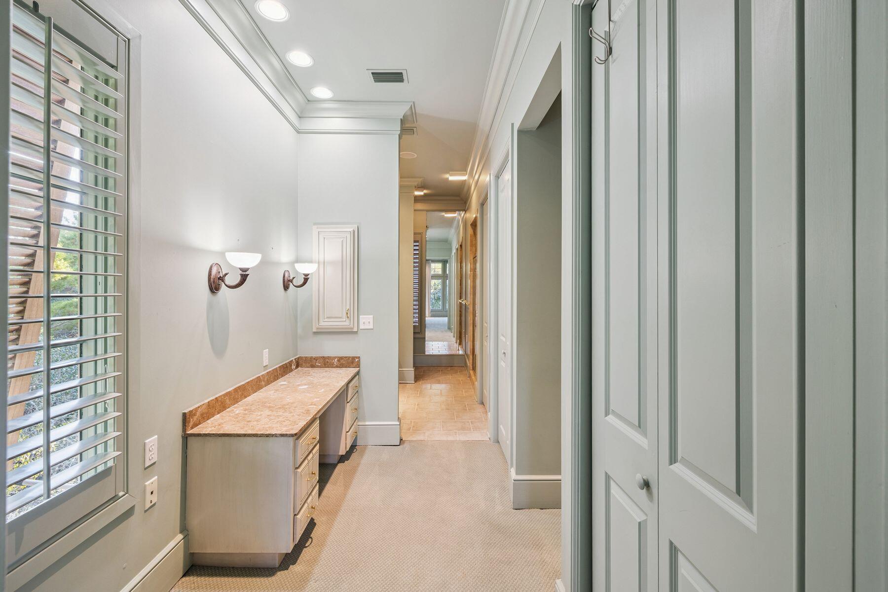 RETREAT THE - Residential