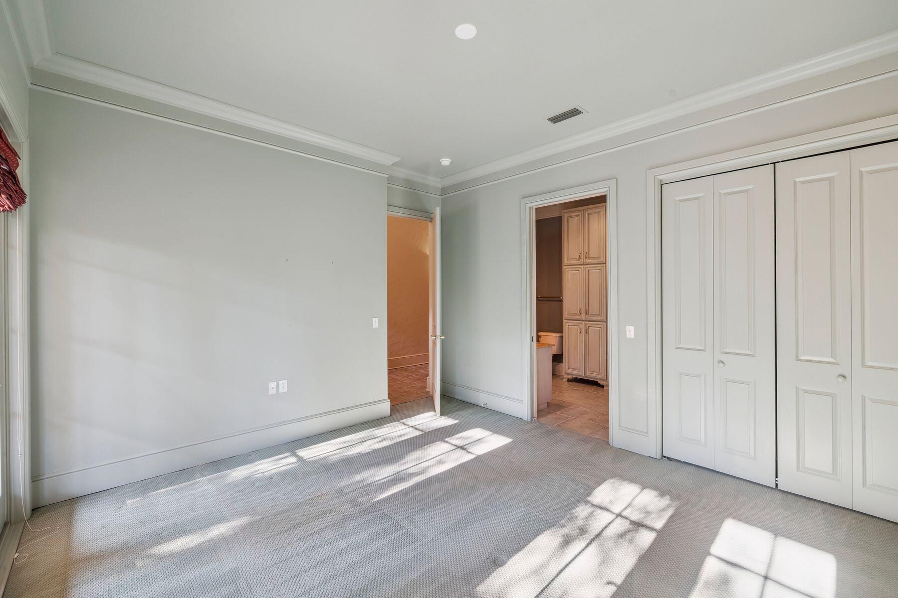 RETREAT THE - Residential