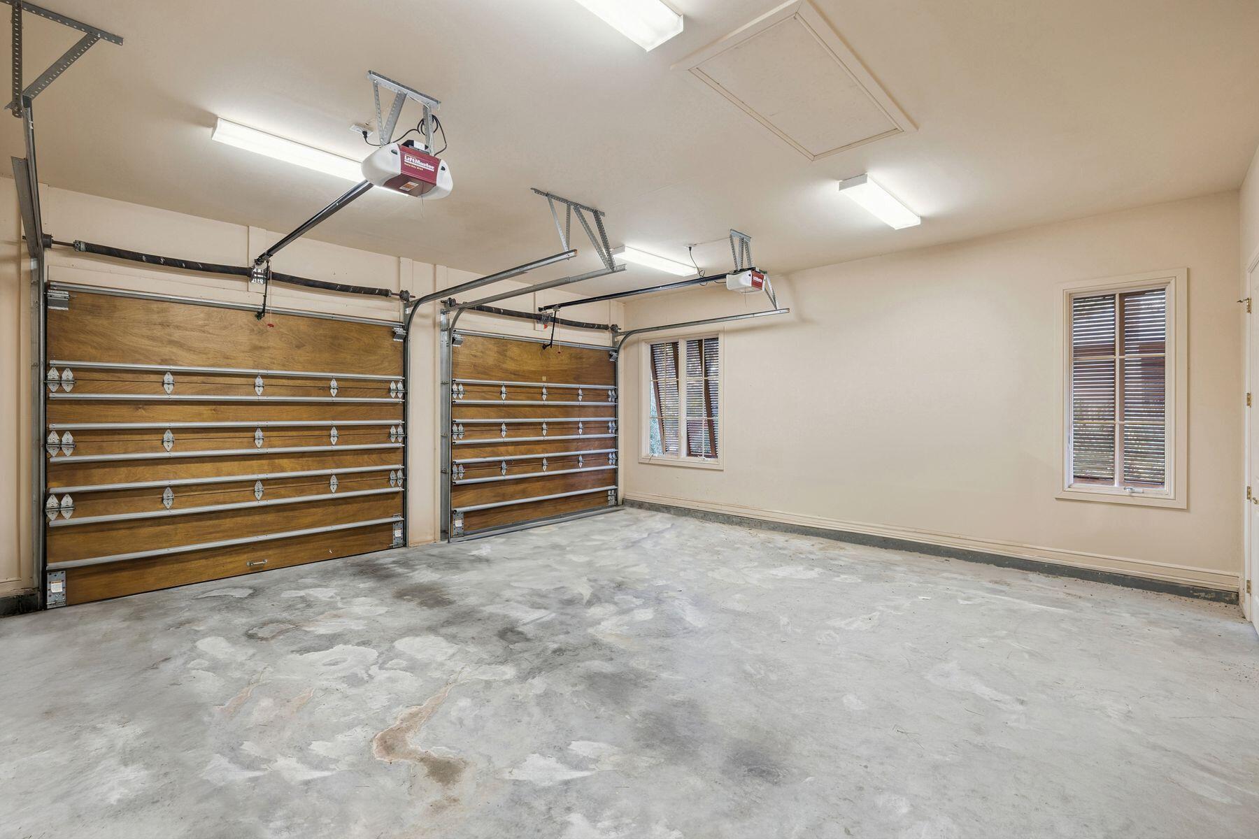 RETREAT THE - Residential