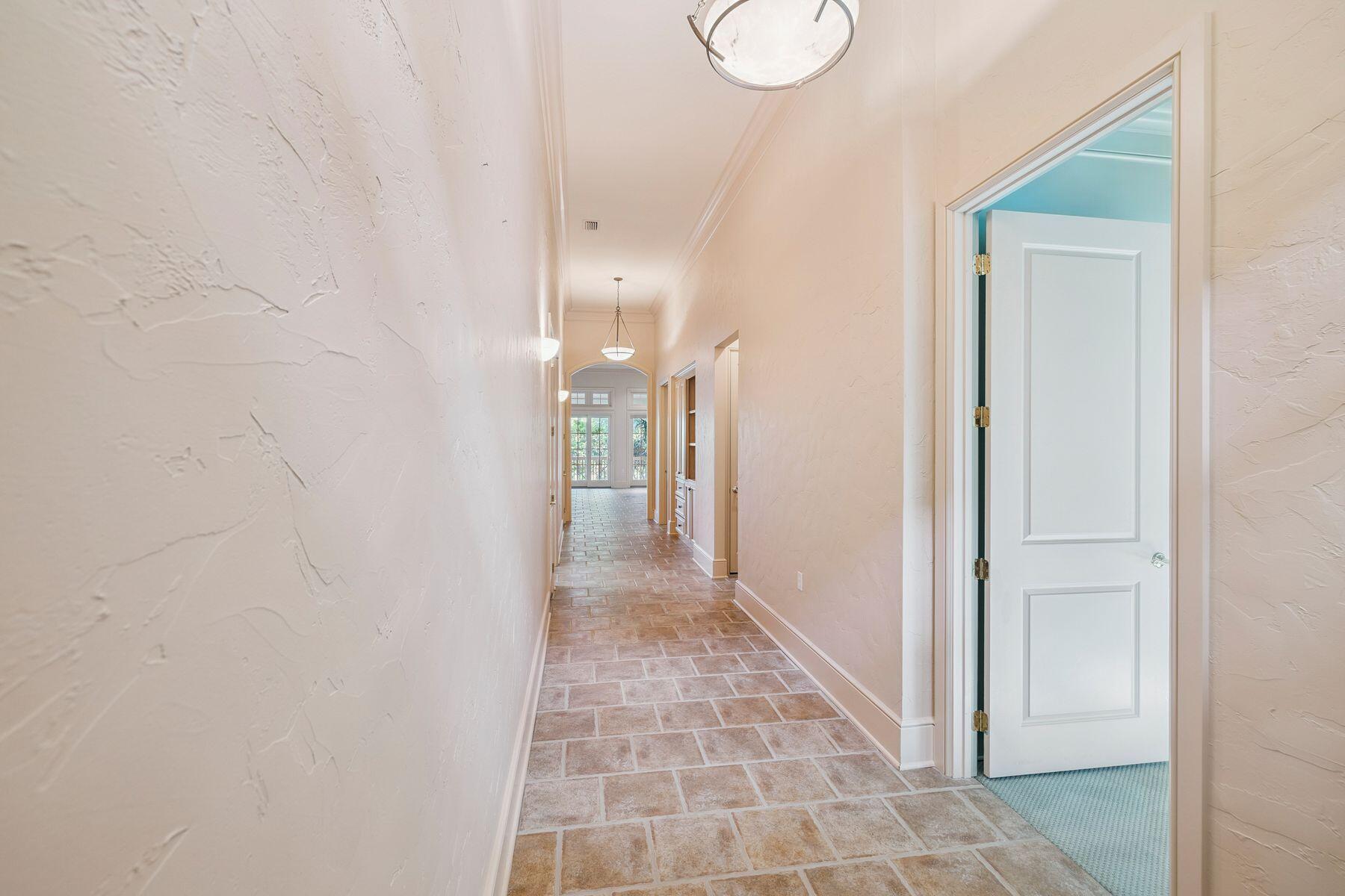 RETREAT THE - Residential