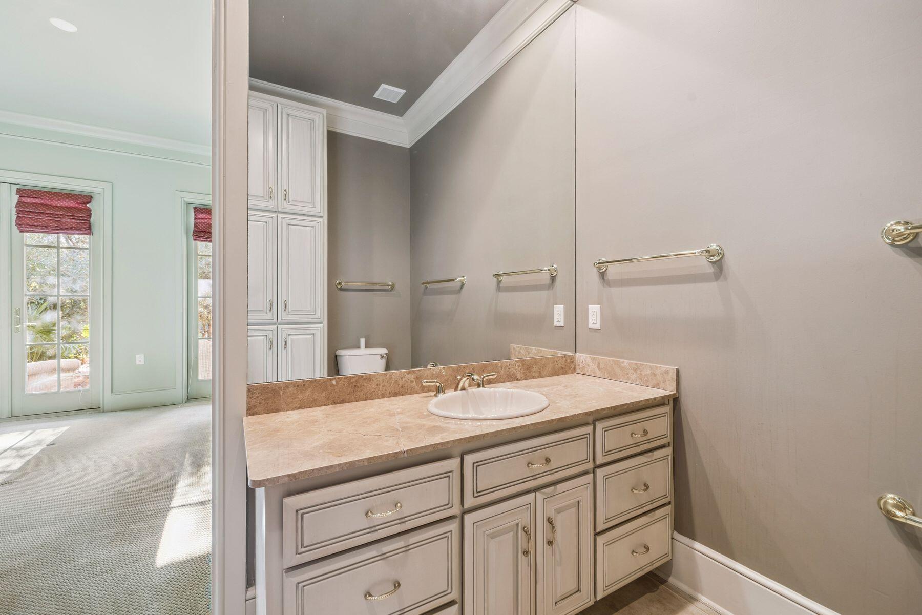 RETREAT THE - Residential