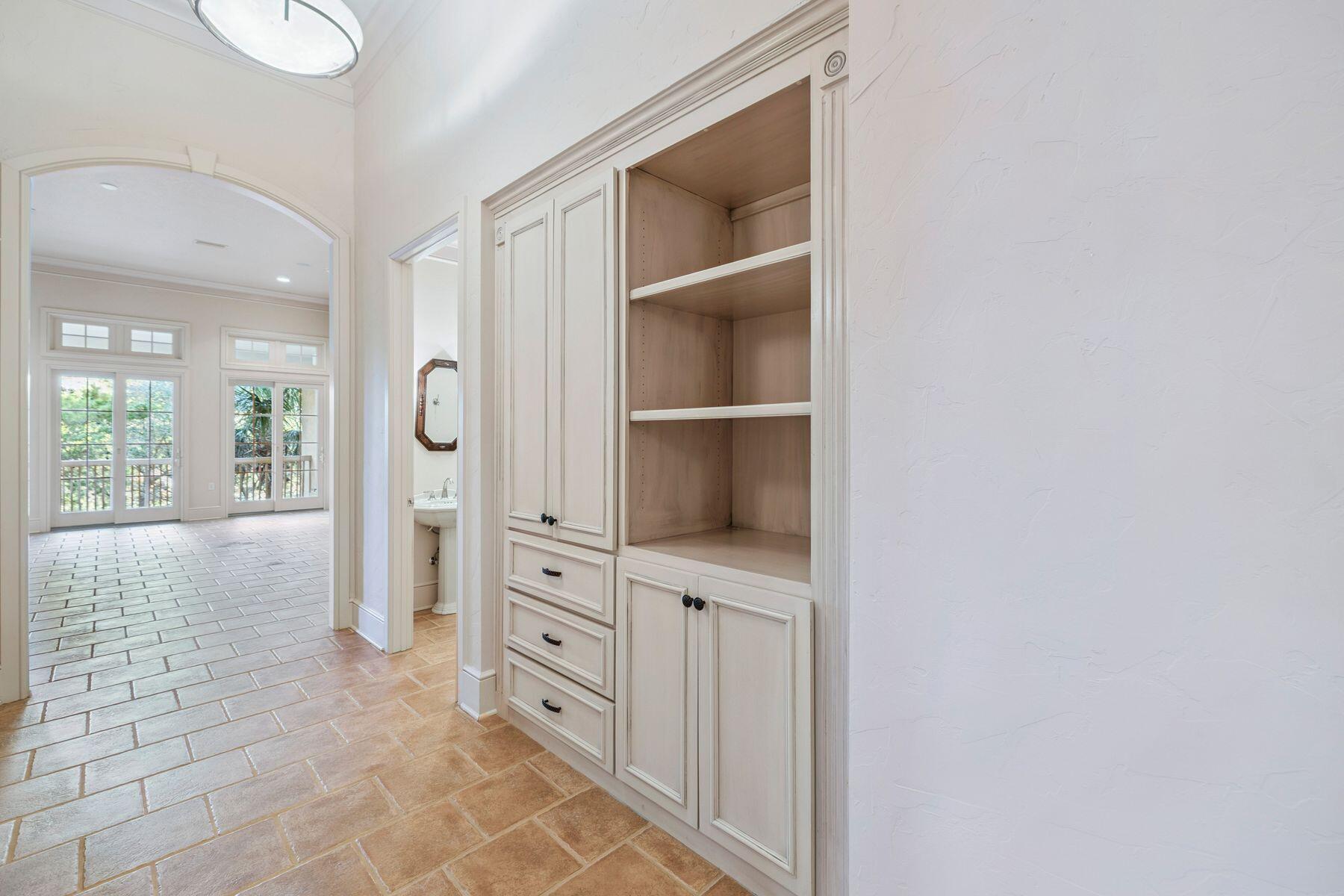 RETREAT THE - Residential