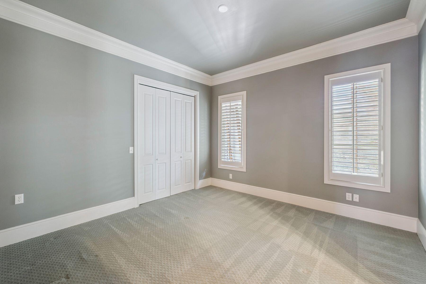 RETREAT THE - Residential