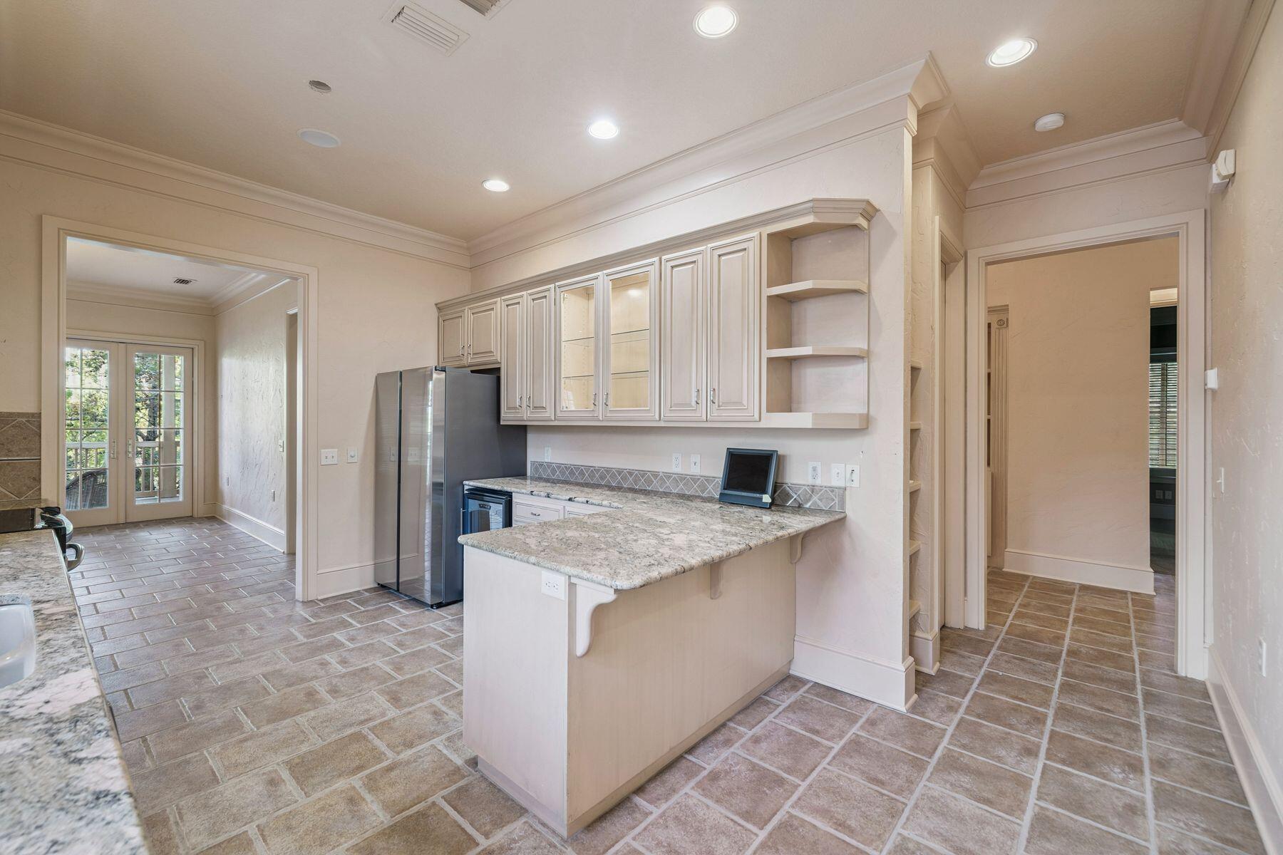 RETREAT THE - Residential