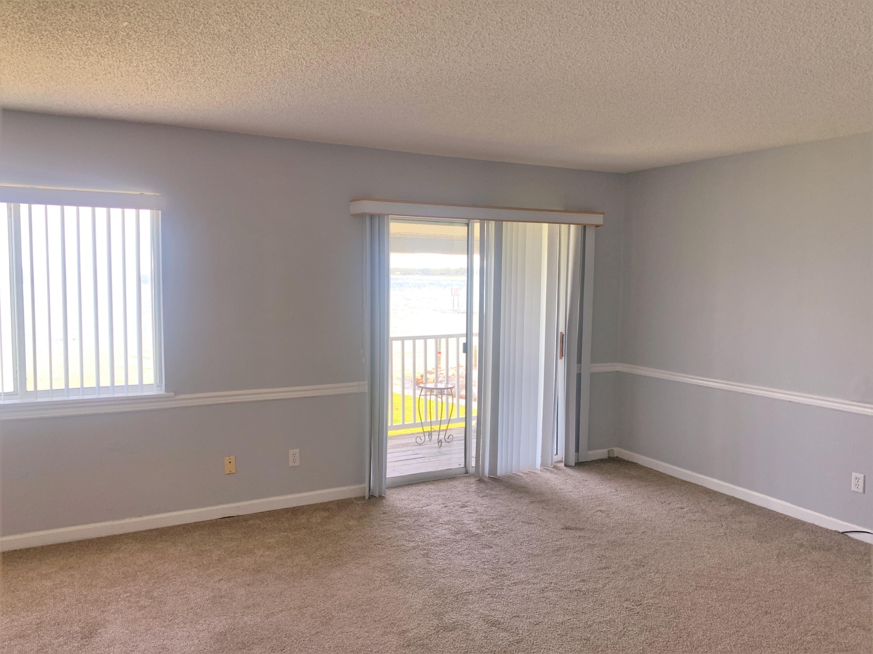 FINISTERRA CONDO - Residential