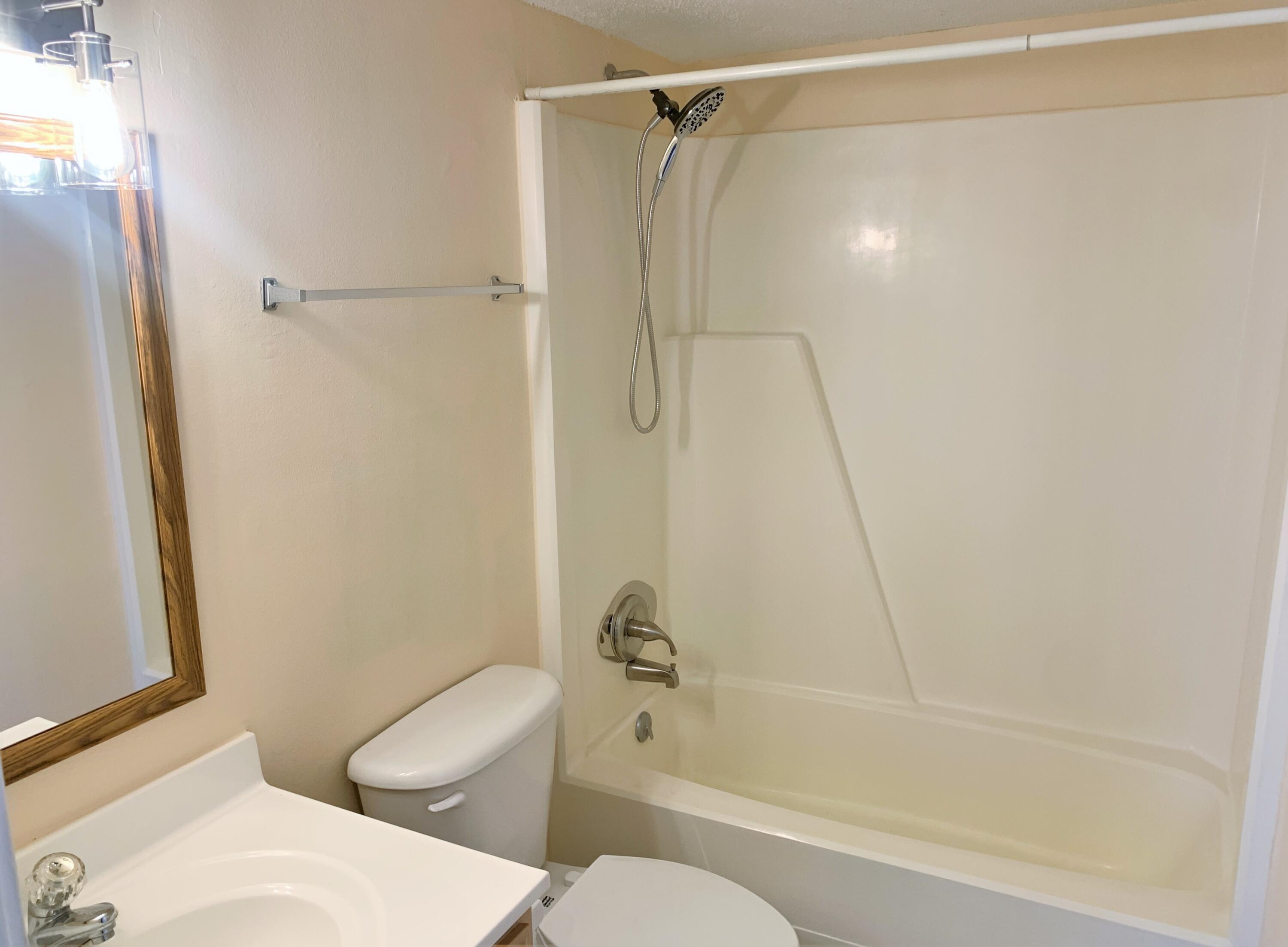 FINISTERRA CONDO - Residential