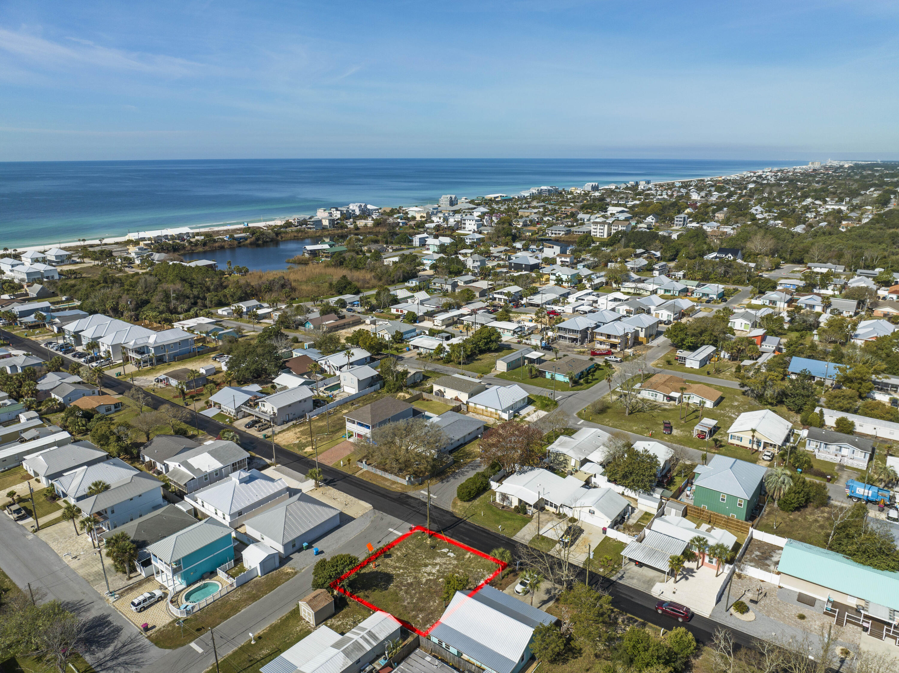 LAGUNA BEACH ESTATES - Land