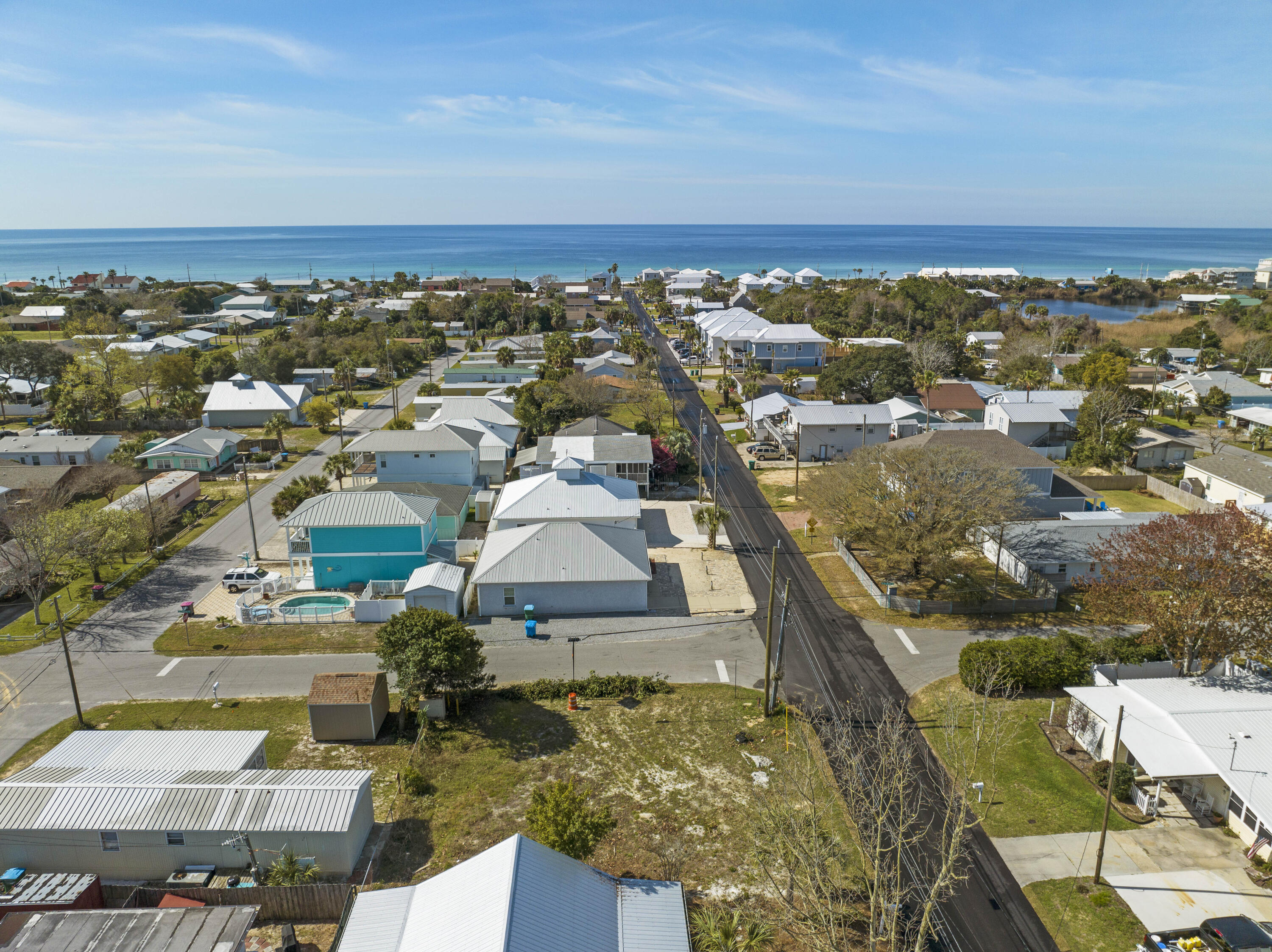 LAGUNA BEACH ESTATES - Land