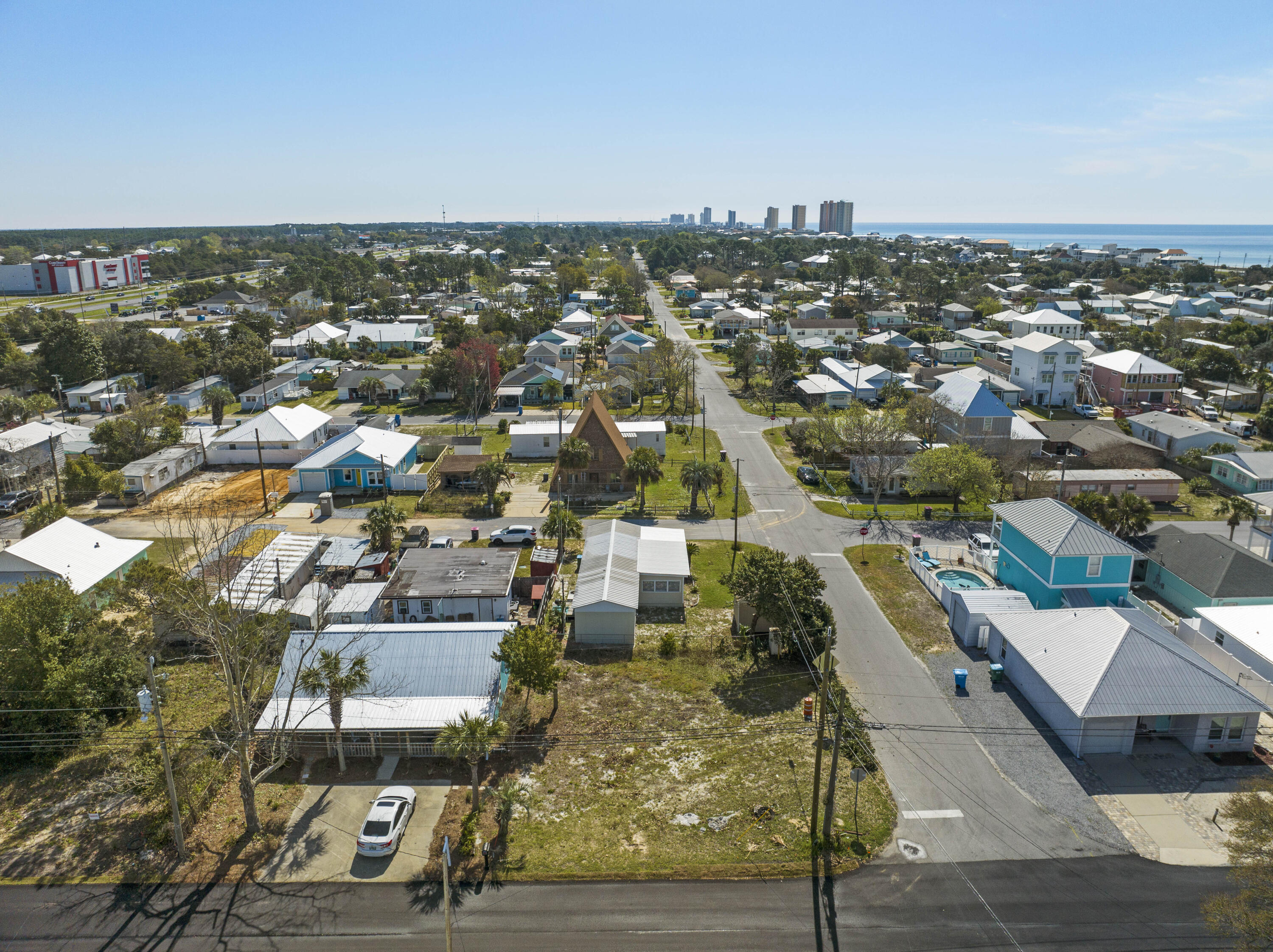 LAGUNA BEACH ESTATES - Land