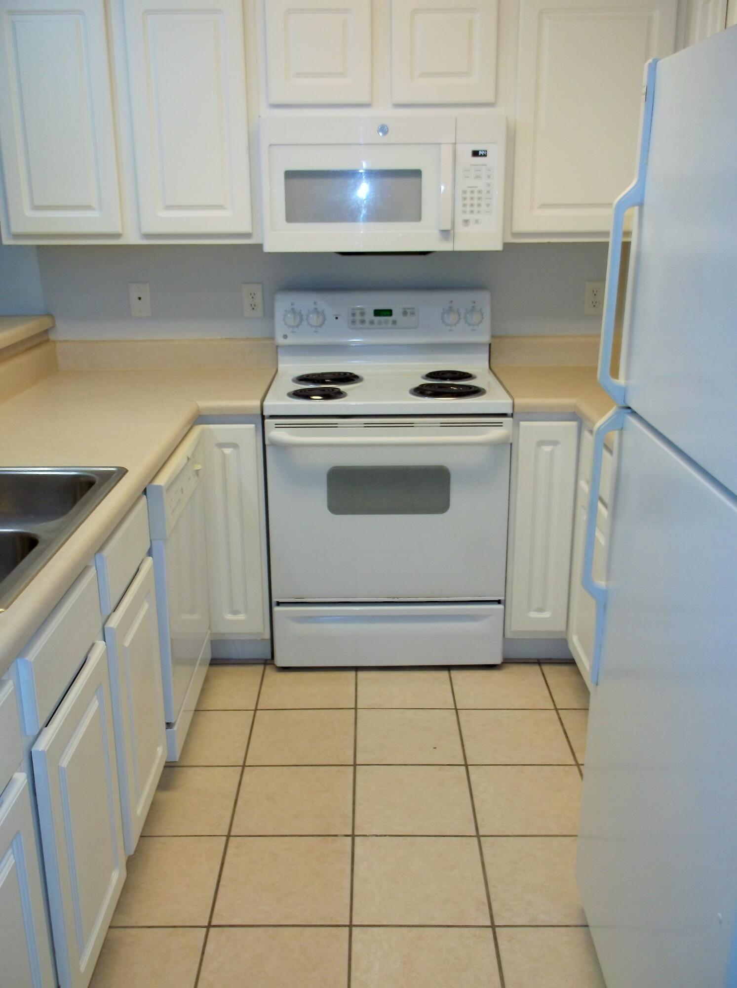 OAK PARK TOWNHOMES - Residential