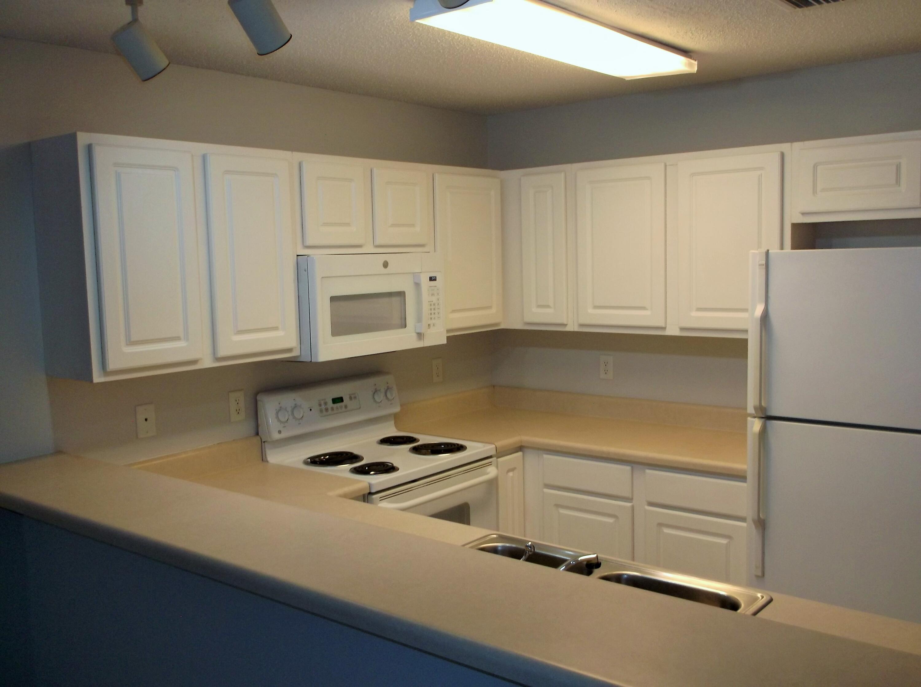 OAK PARK TOWNHOMES - Residential