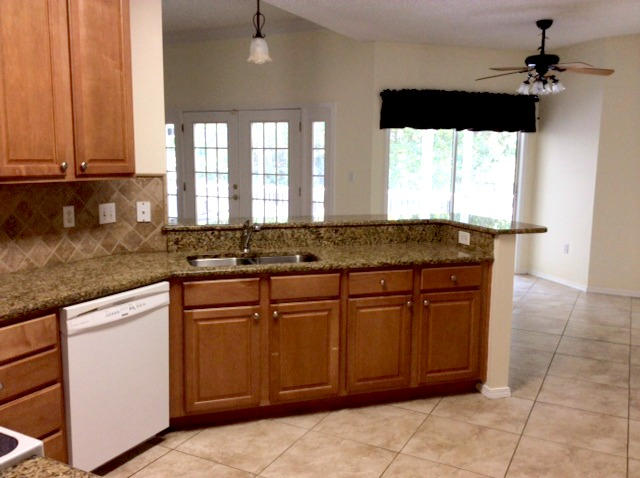 HUNTINGTON S/D PH 1 - Residential Lease