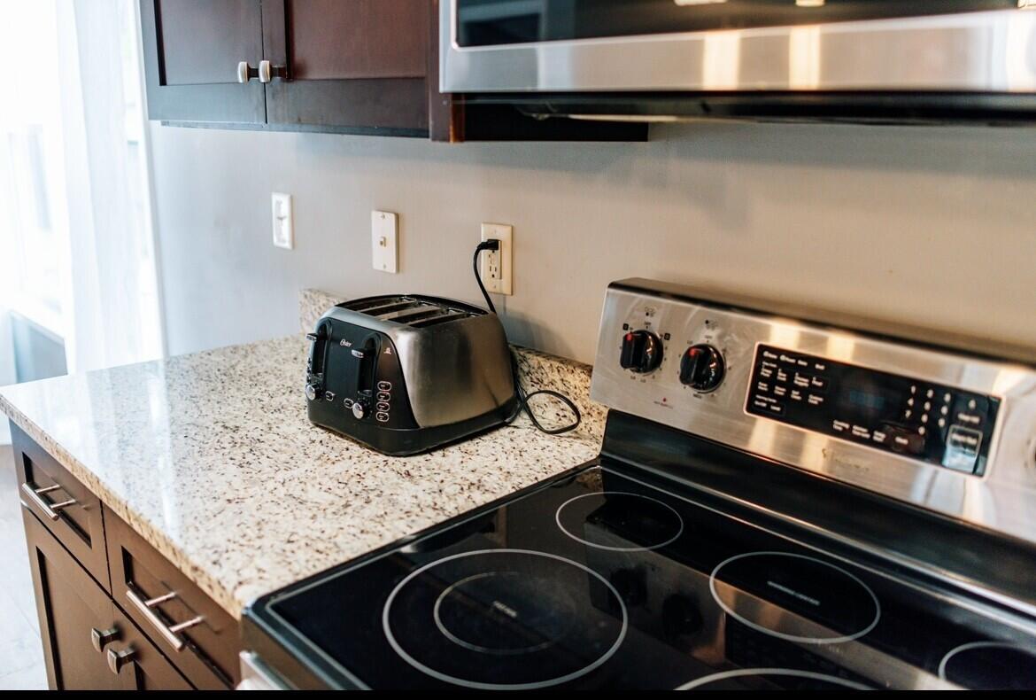 CRESCENT SHORES - Residential Lease