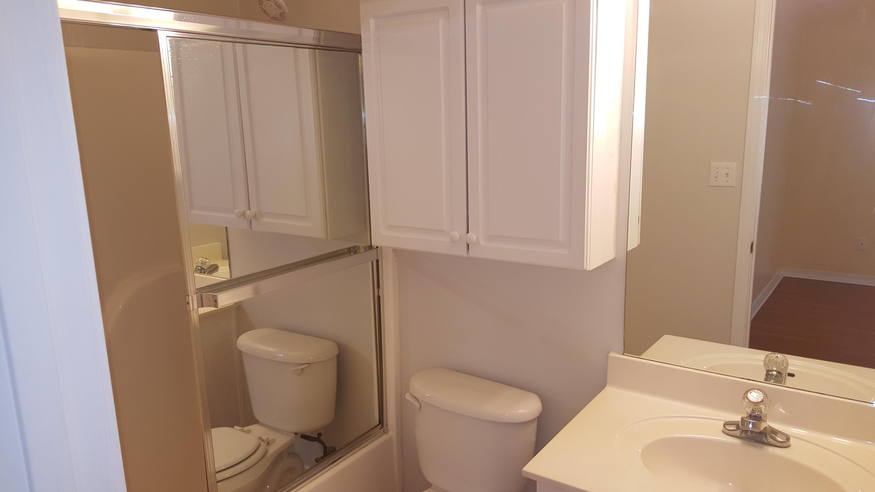 ADASHAN GARDYNS - Residential Lease