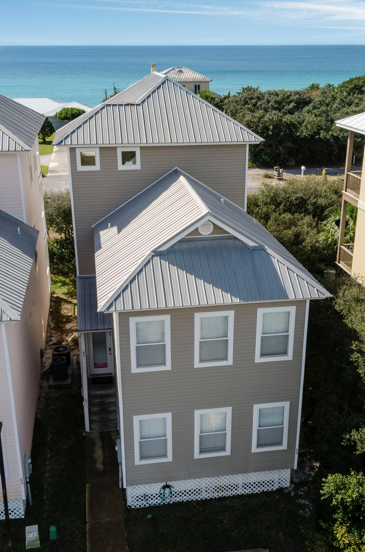 SEABREEZE COTTAGES - Residential