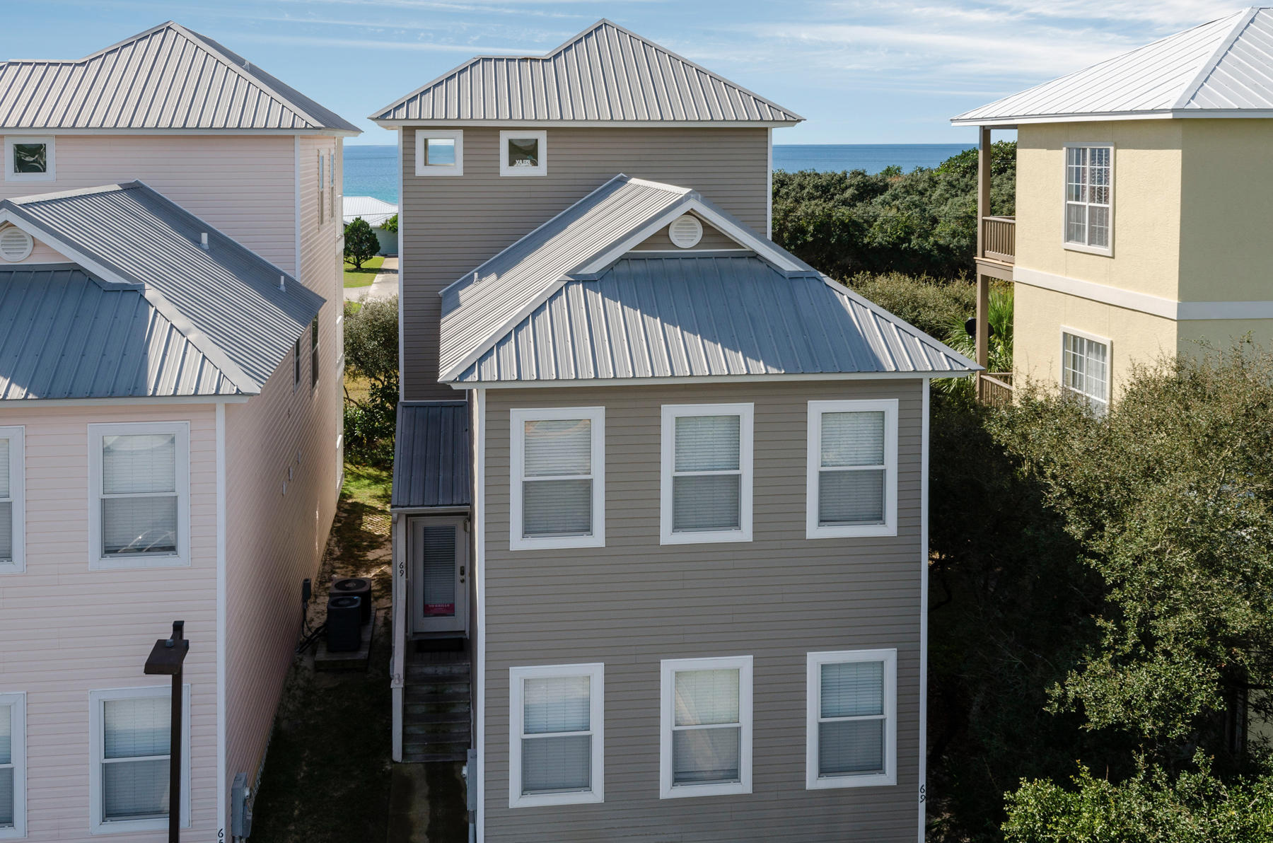 SEABREEZE COTTAGES - Residential