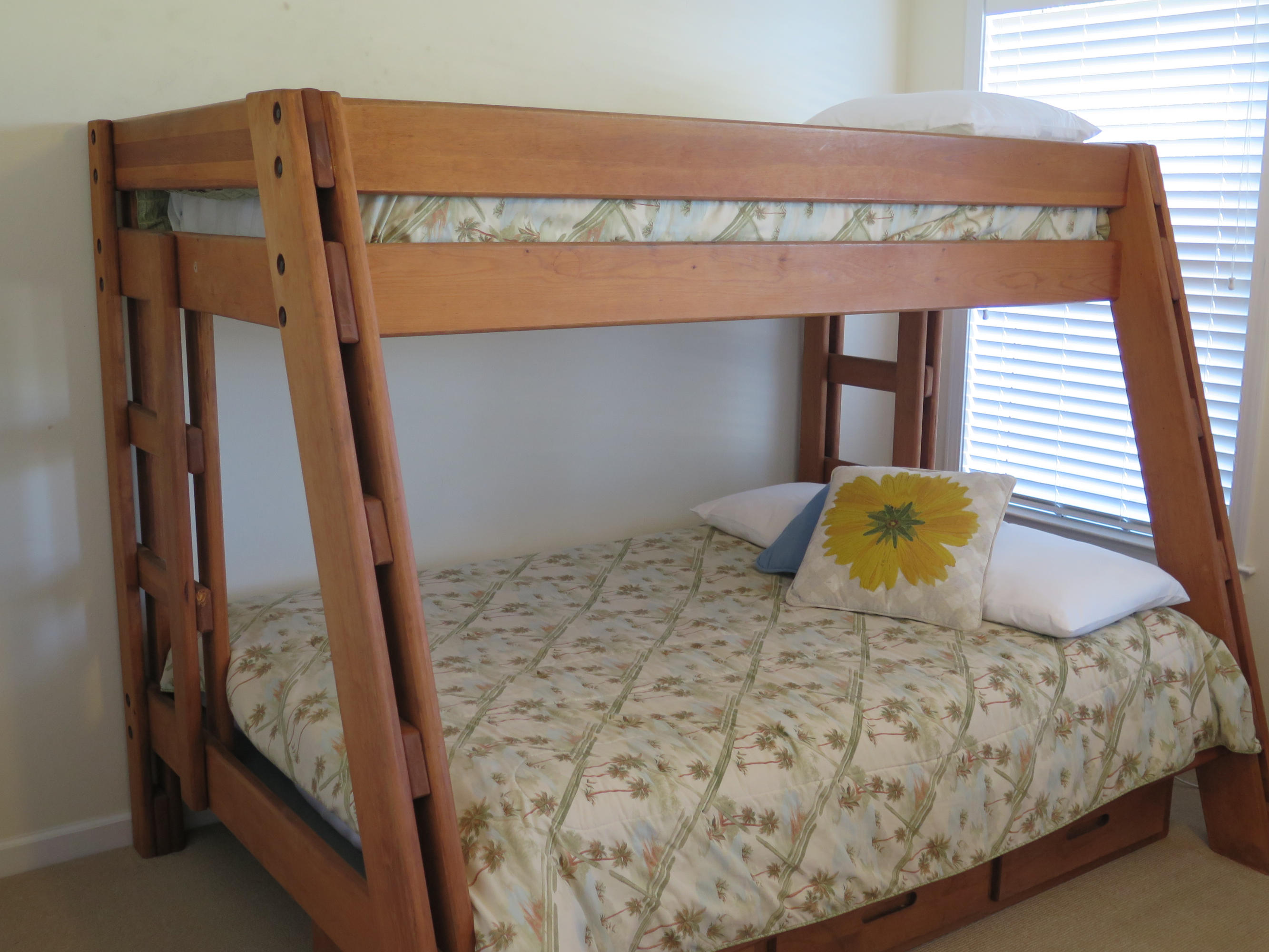 SEABREEZE COTTAGES - Residential