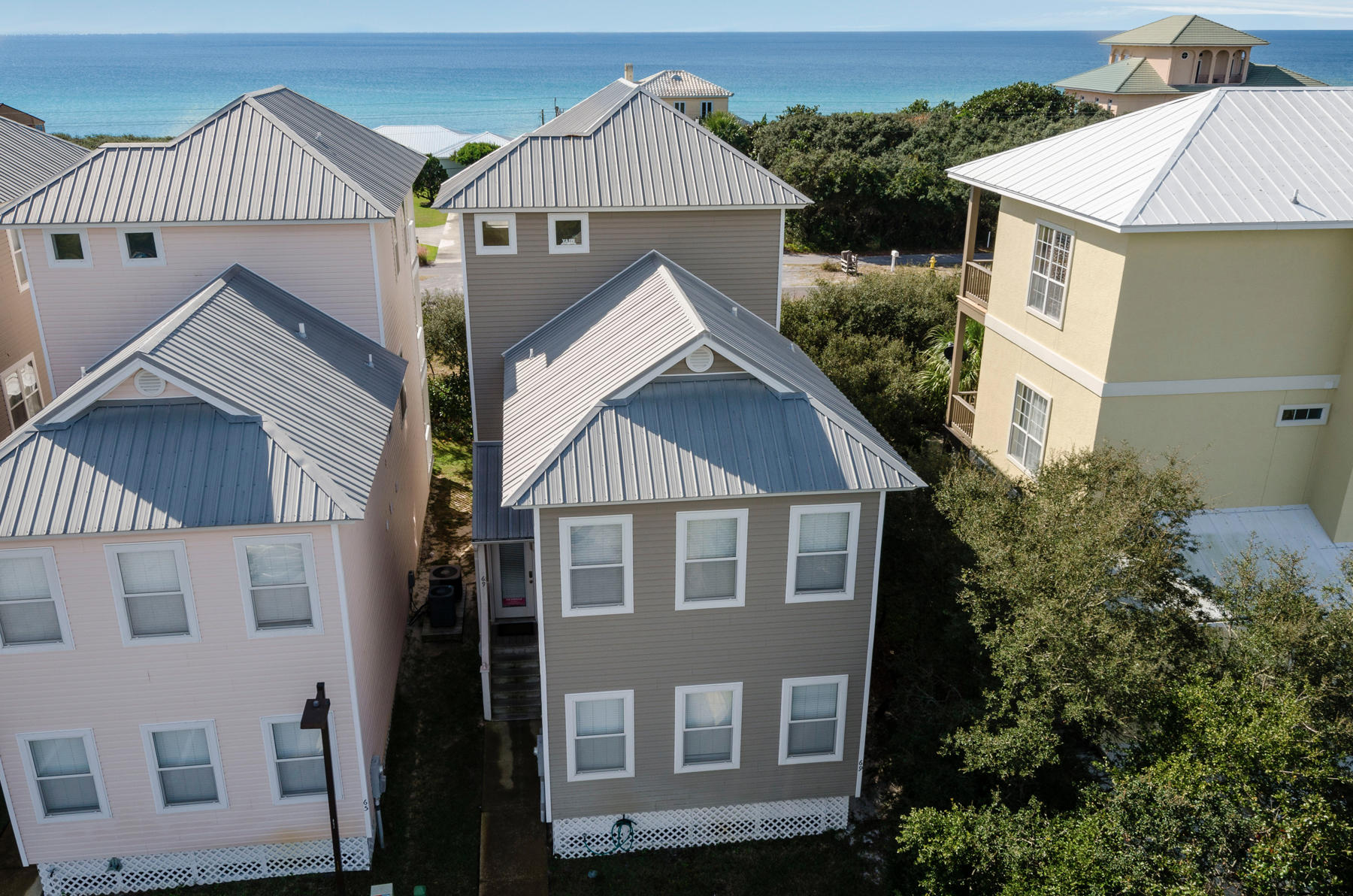 SEABREEZE COTTAGES - Residential