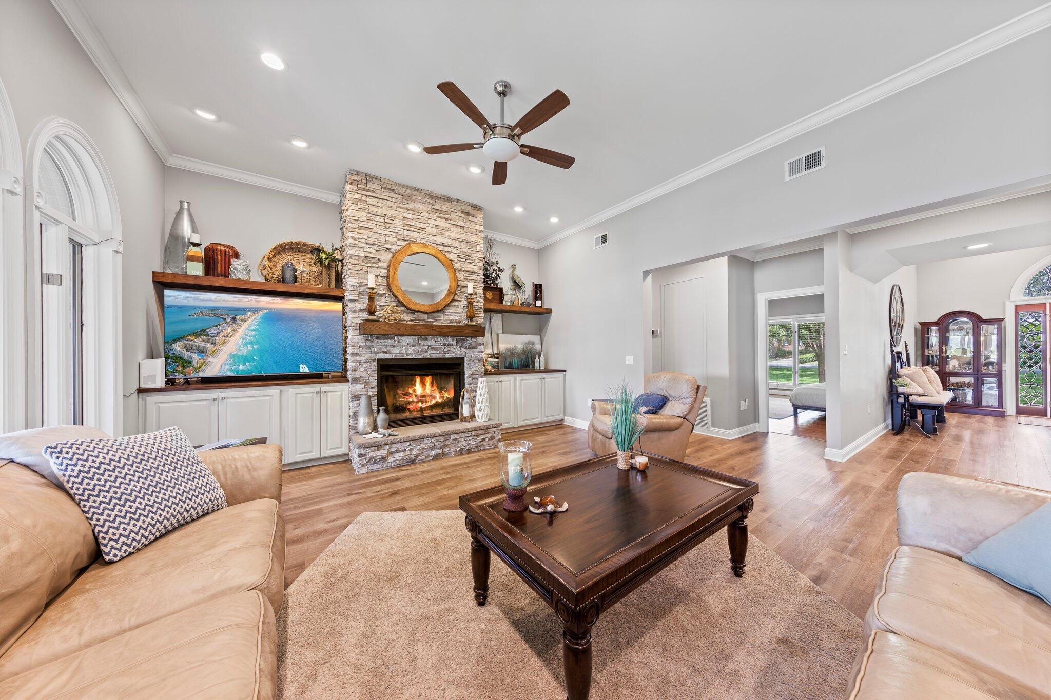 SHALIMAR POINTE S/D - Residential