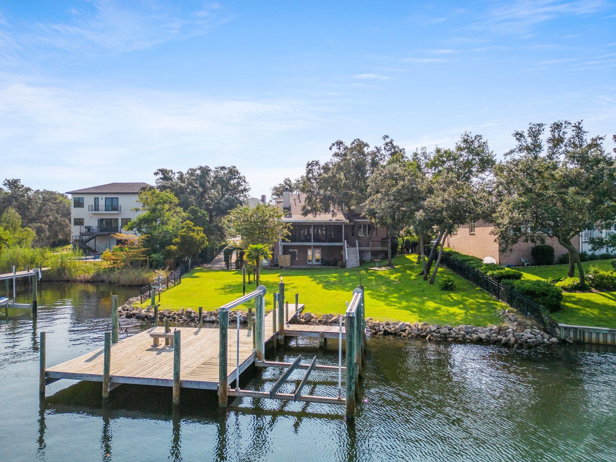 SHALIMAR POINTE S/D - Residential