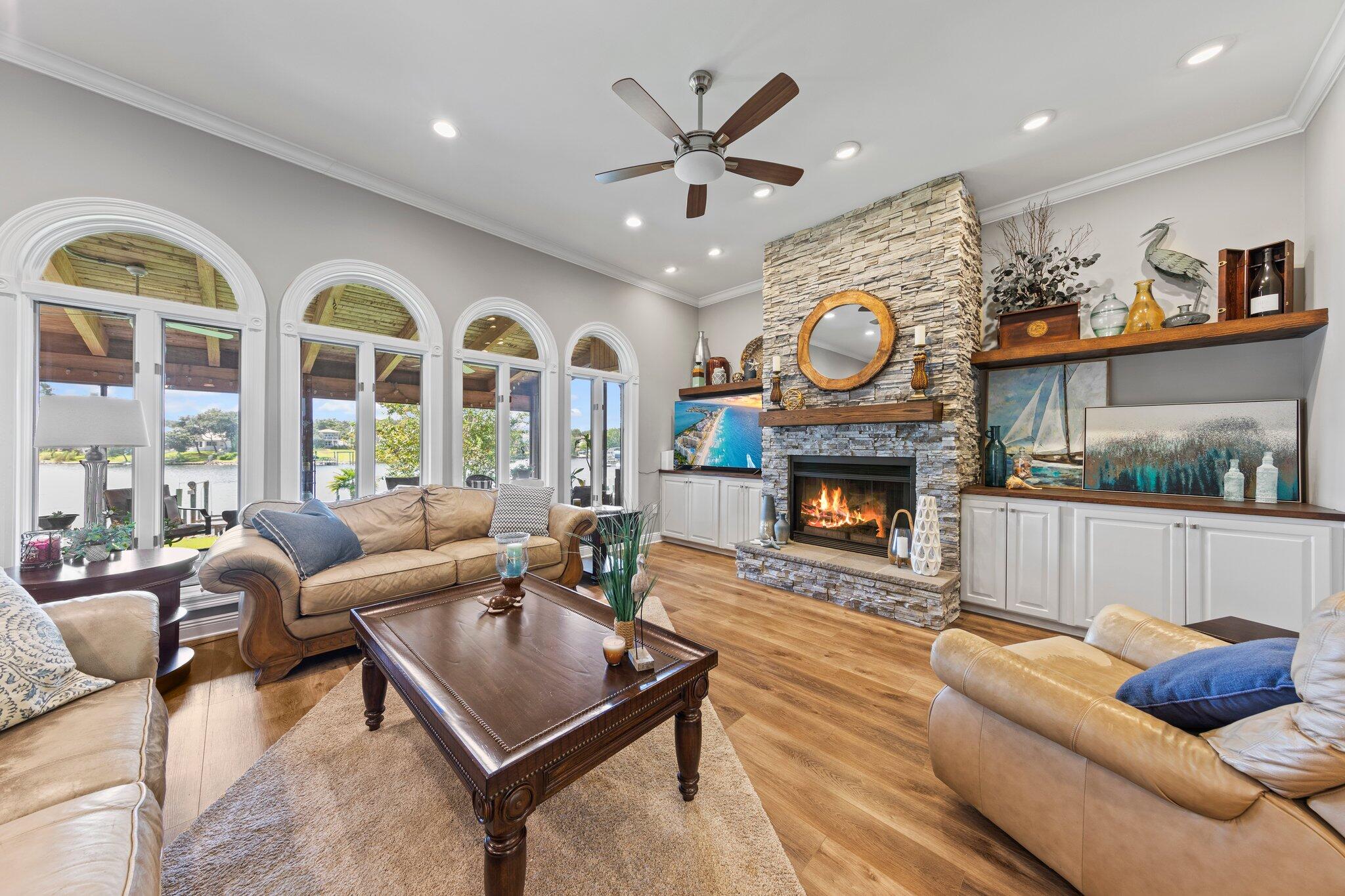 SHALIMAR POINTE S/D - Residential