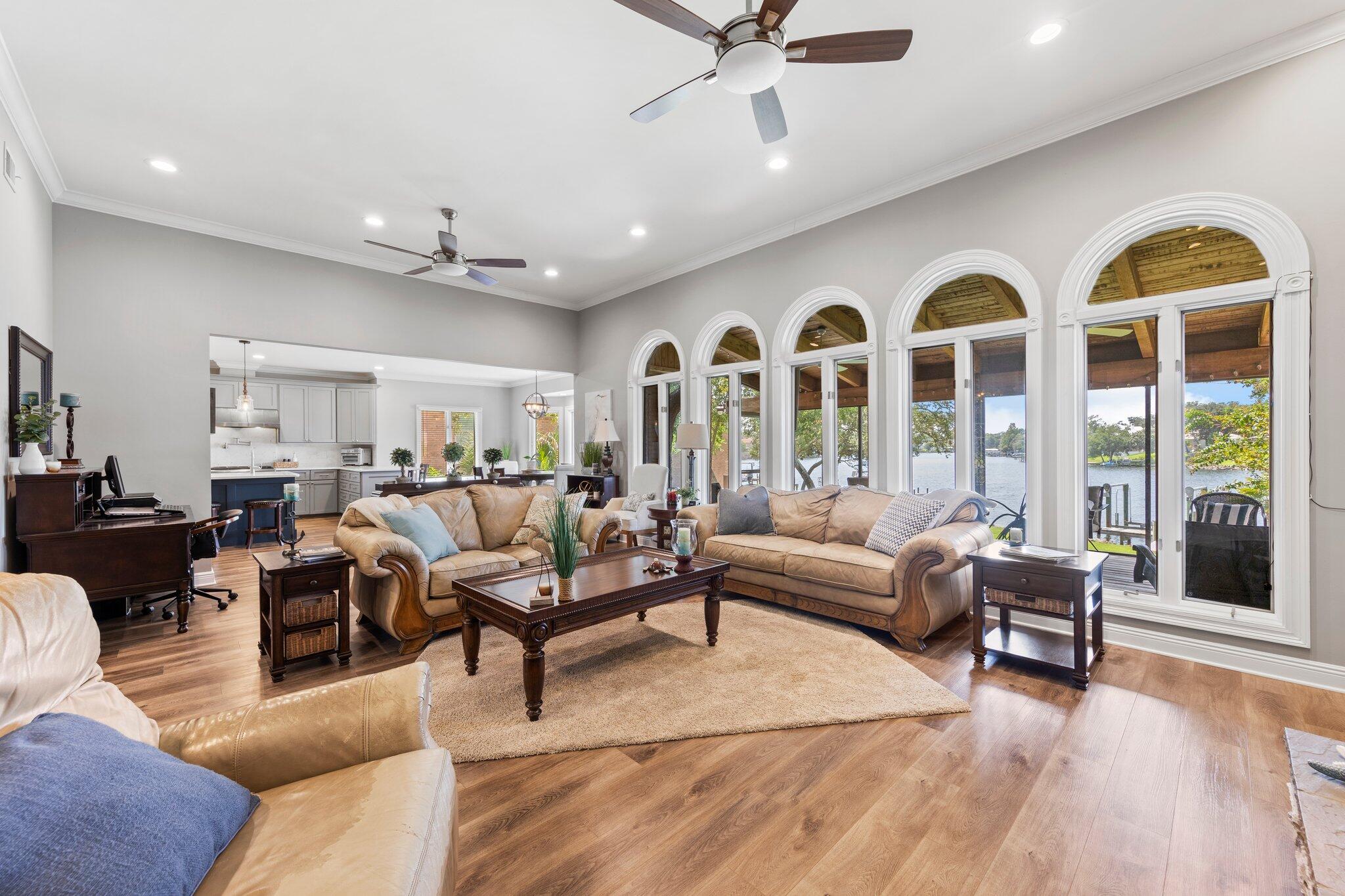 SHALIMAR POINTE S/D - Residential