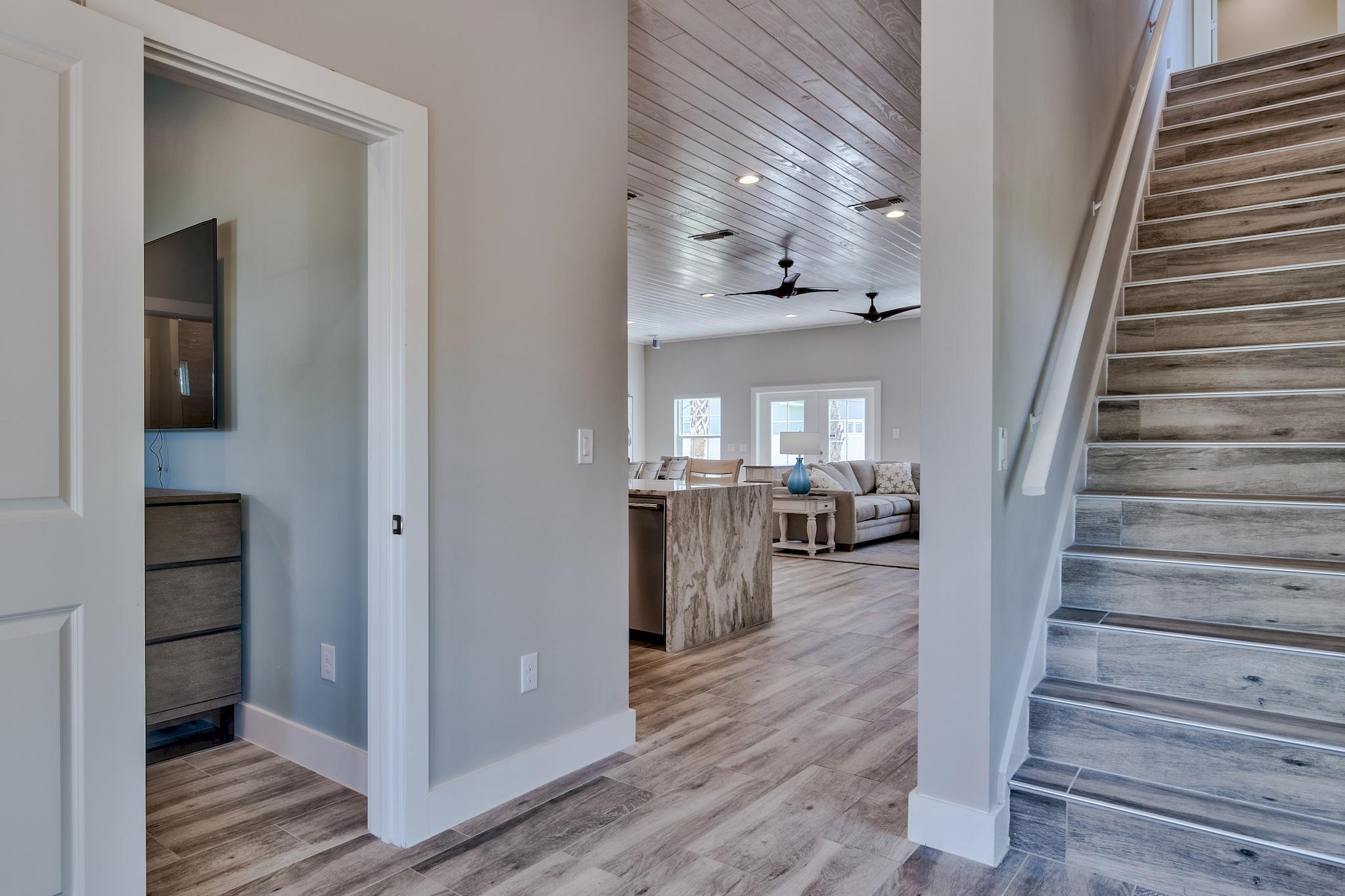 FRANGISTA BEACH 2ND ADDN - Residential