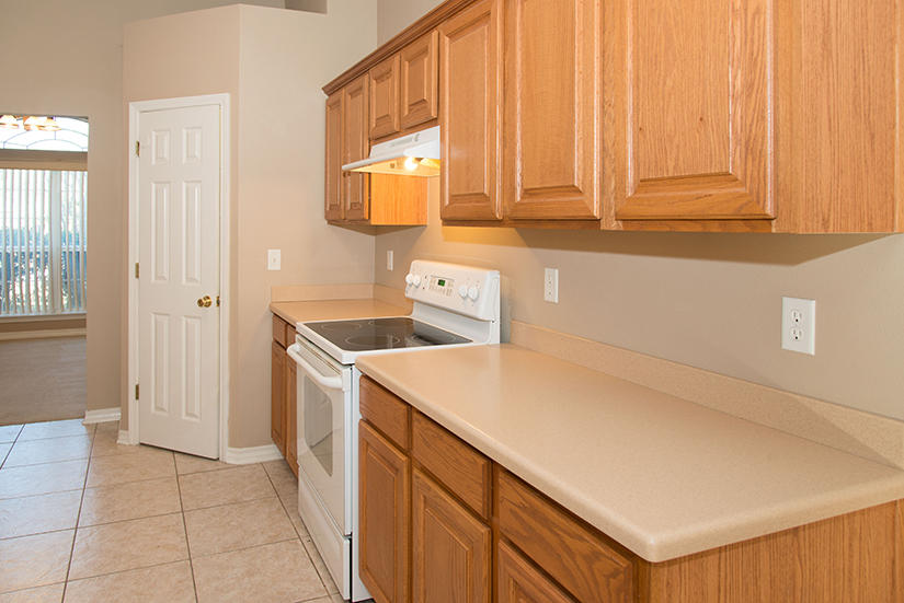 HOLLEY BY THE SEA - Residential